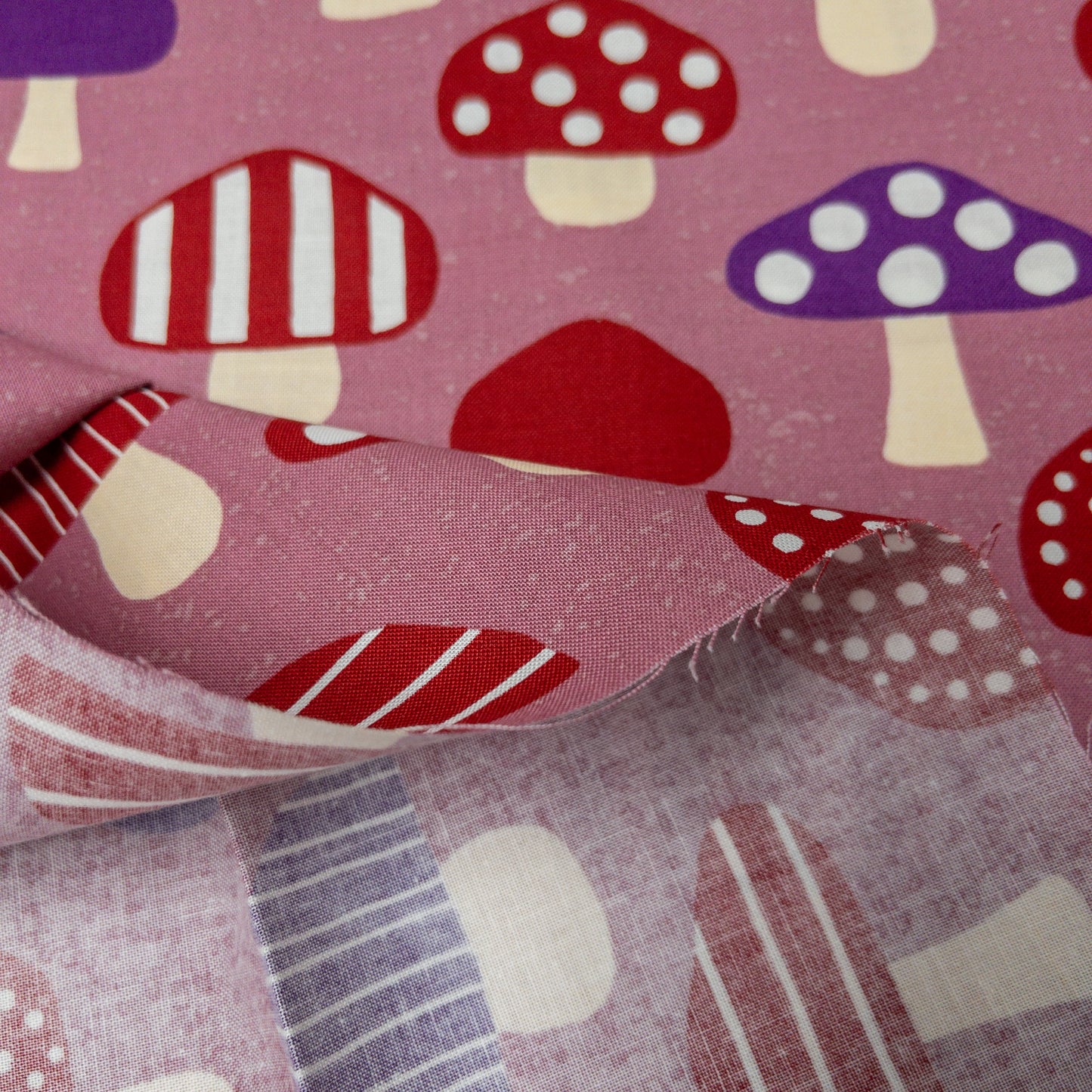 Japan | cute mushroom 蘑菇圖案 | cotton printed shirting 純棉