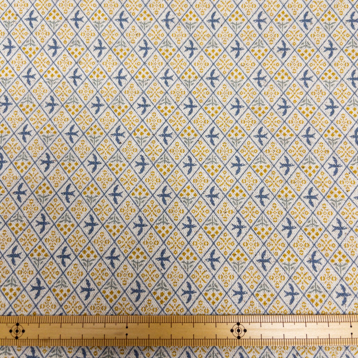 Japan | Bird checkerboard 格紋千鳥 | cotton printed linen canvas 棉麻
