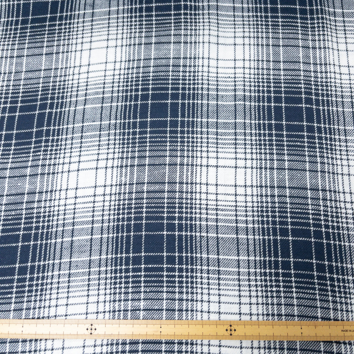 Japan | 白藍漸變格紋線 blue x white checkered | cotton yarn-dyed brushed 純棉先染起毛