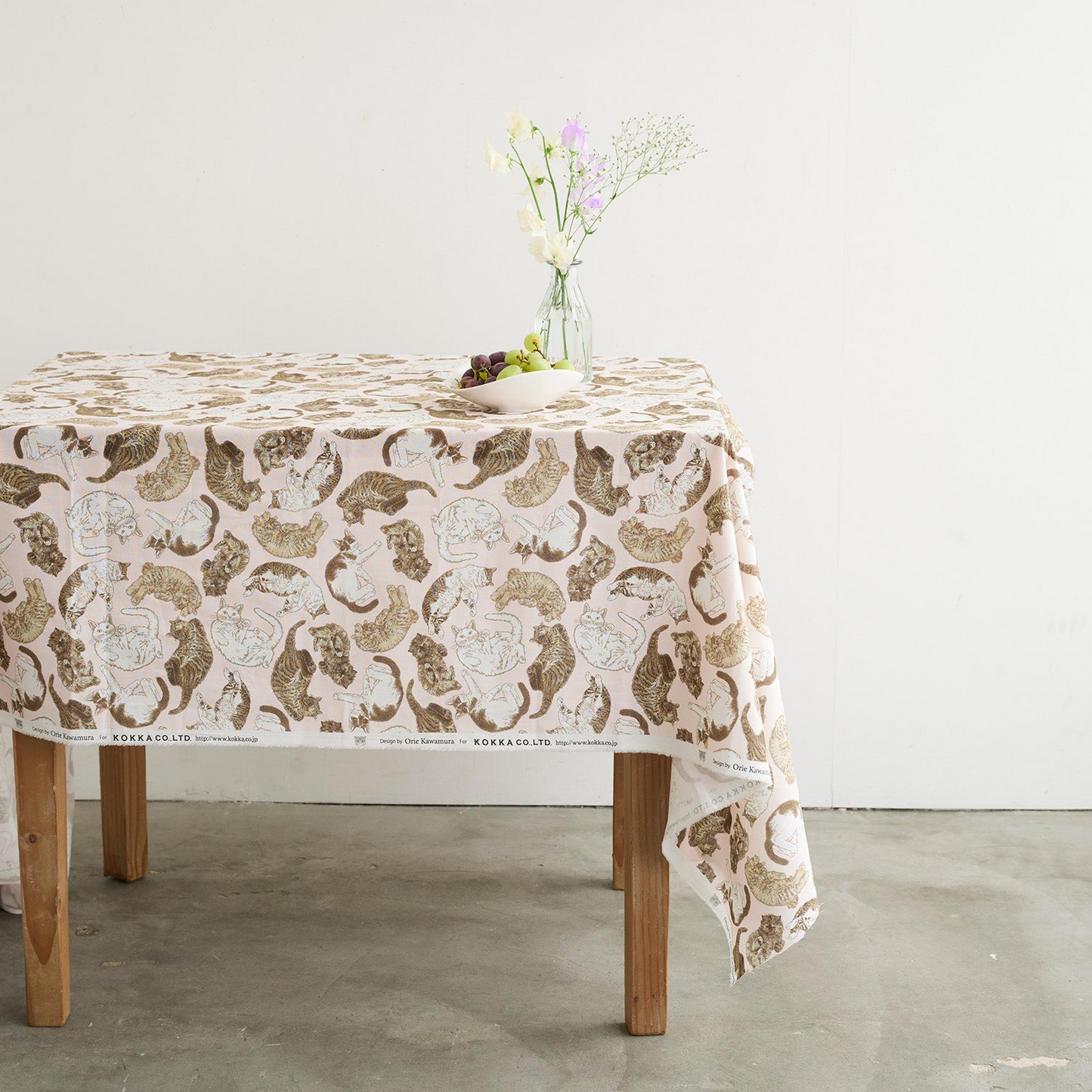 Japan | 365 cat. art cats everywhere 到處都是貓貓 | cotton printed sheeting 純棉