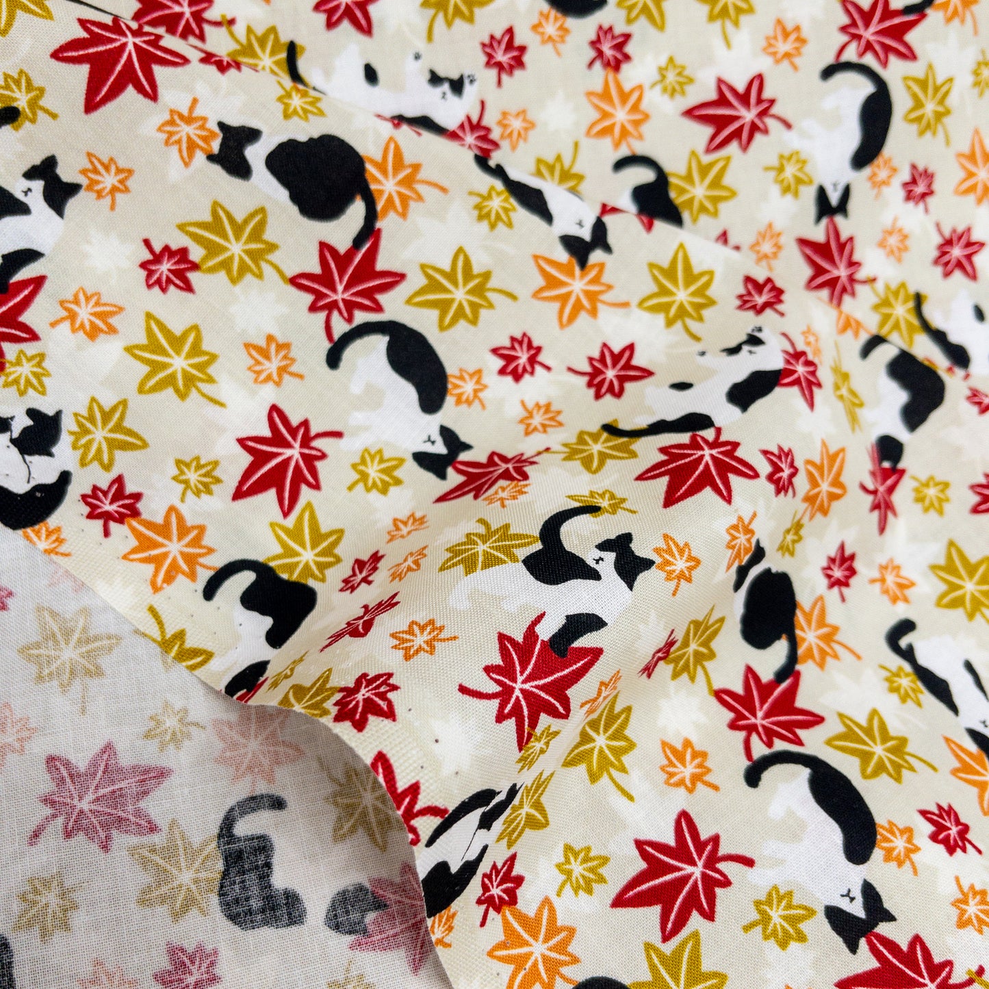 Japan | japanese maple leaf & cats 和風楓葉貓貓 | cotton printed sheeting 純棉