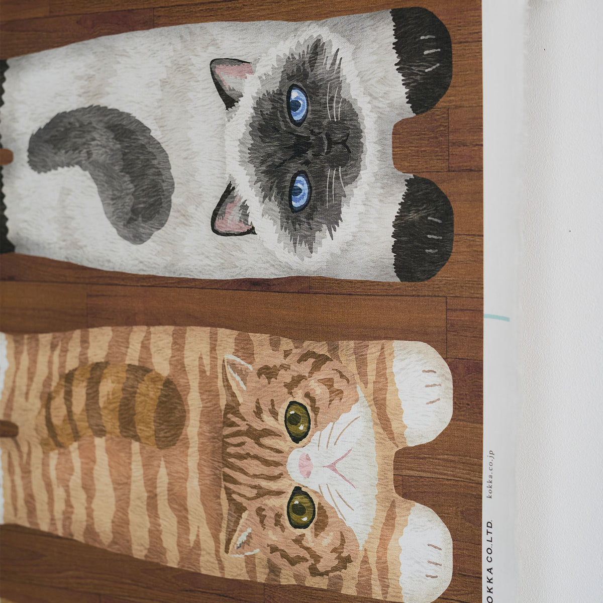 kokka home deco mini - 貓狗躺在地板上 | cotton printed sheeting 純棉