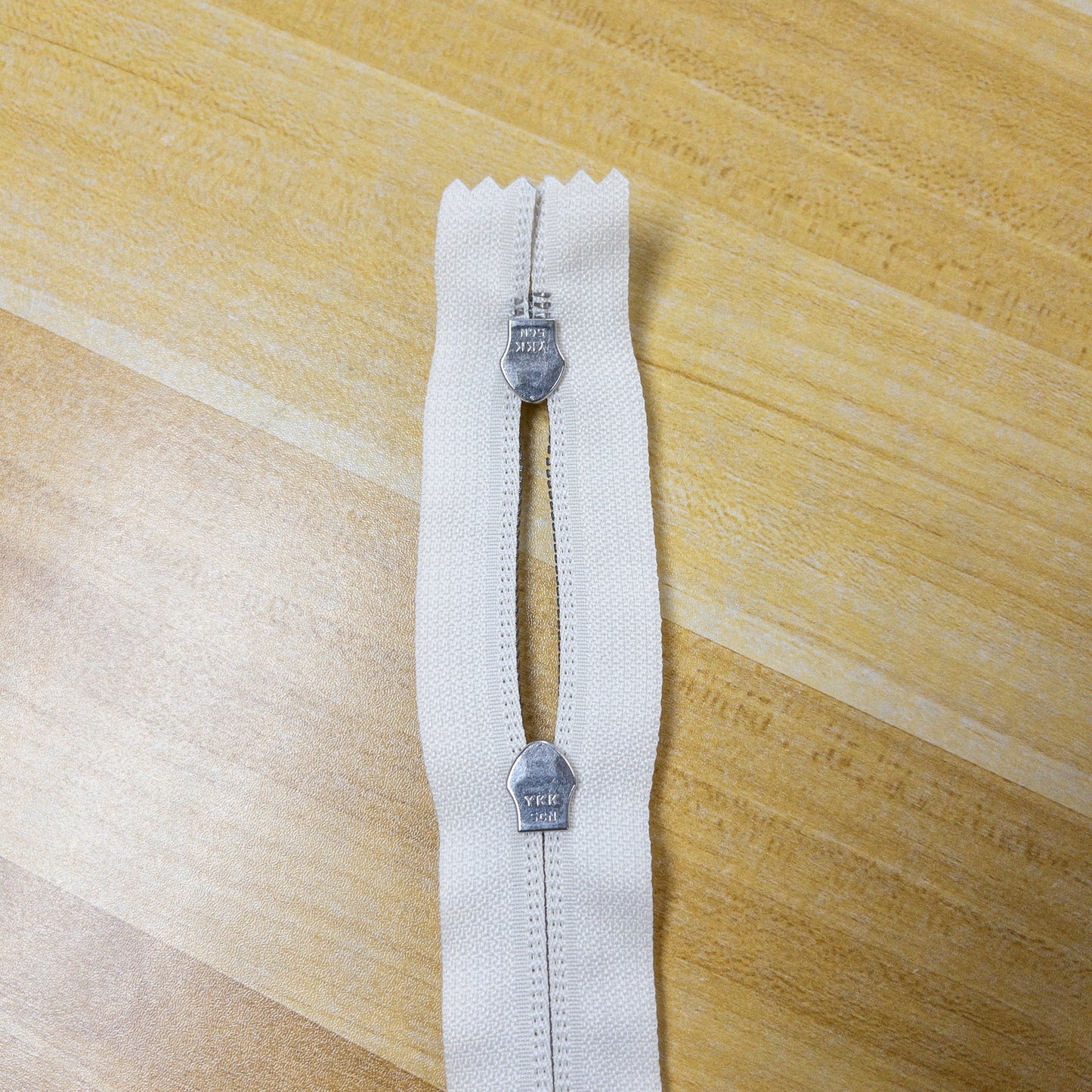YKK Metallion Sliver Coil Nylon close end double slide zipper 50cm 4 colors YKK銀色尼龍密尾雙頭拉鍊 50cm 4色