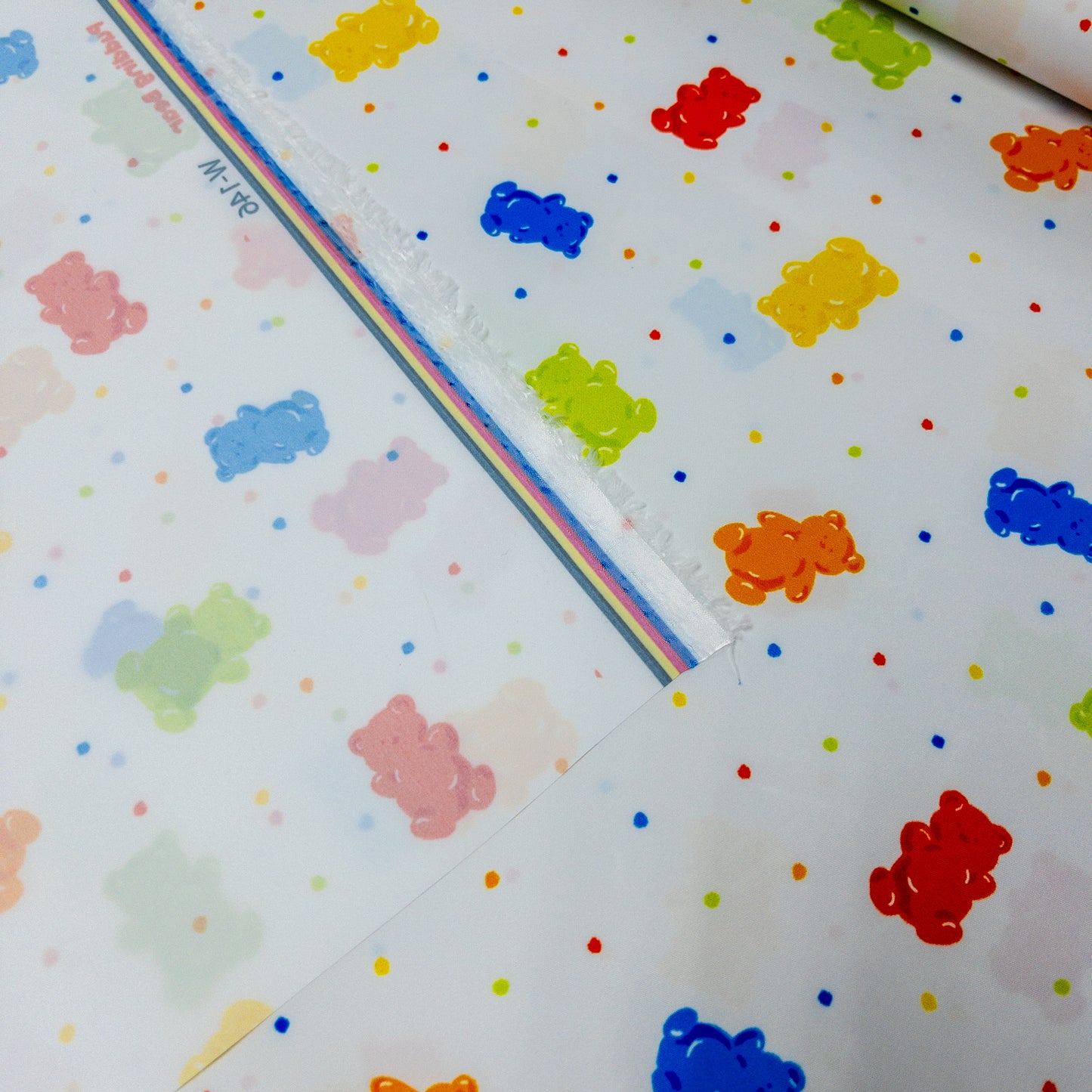 Korea | 熊仔軟糖 | waterproof fabric 防水布