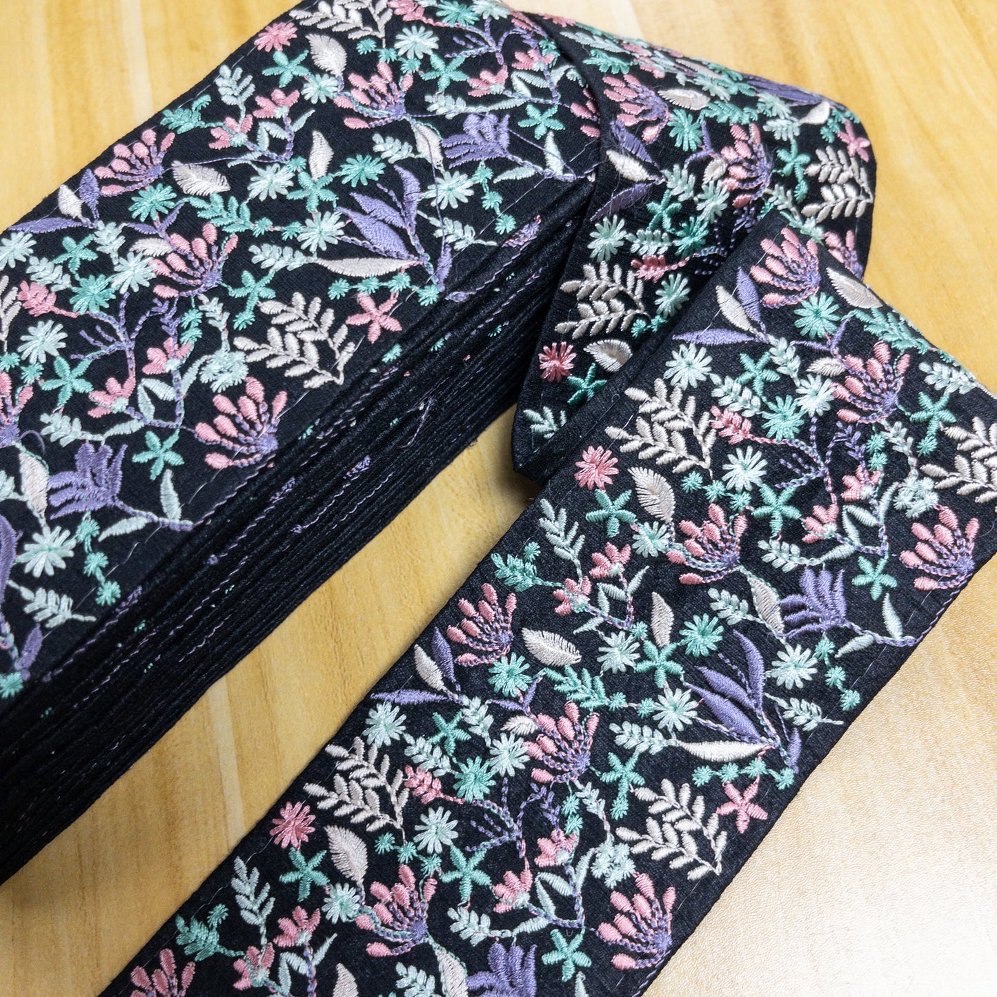 embroidery webbing 刺繡帶 | sea of flowers 彩色花海 7.5cm