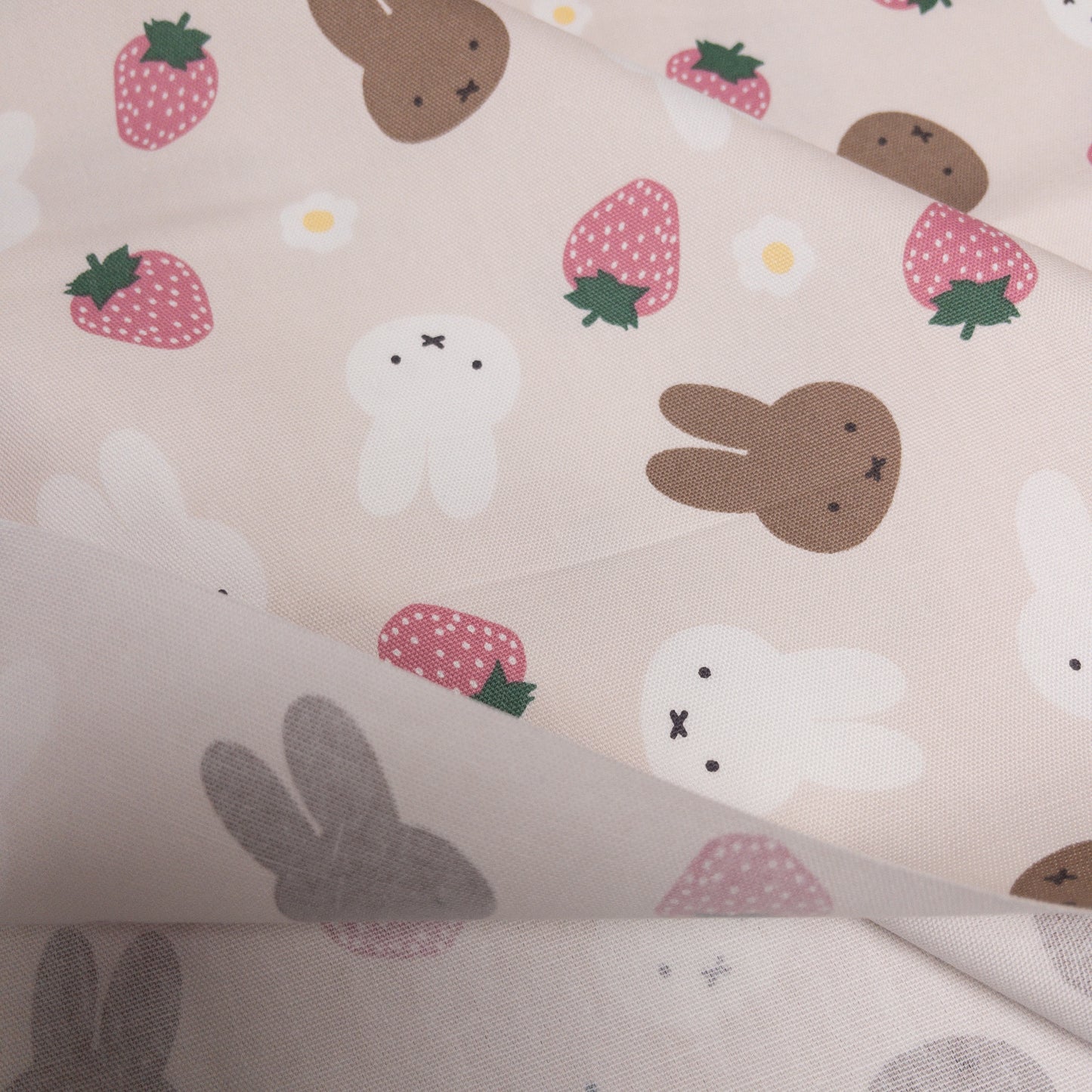 Japan | miffy & strawberry | cotton printed Oxford 純棉