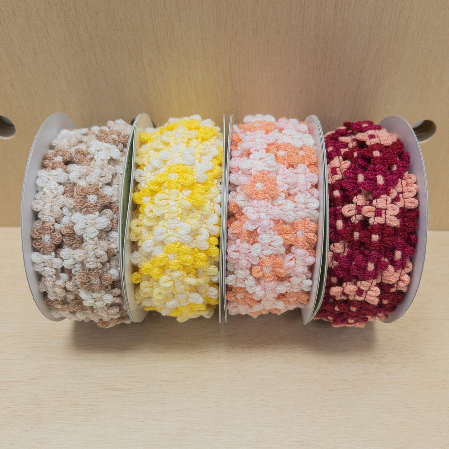 knitted flower braid 針織花辮 花邊