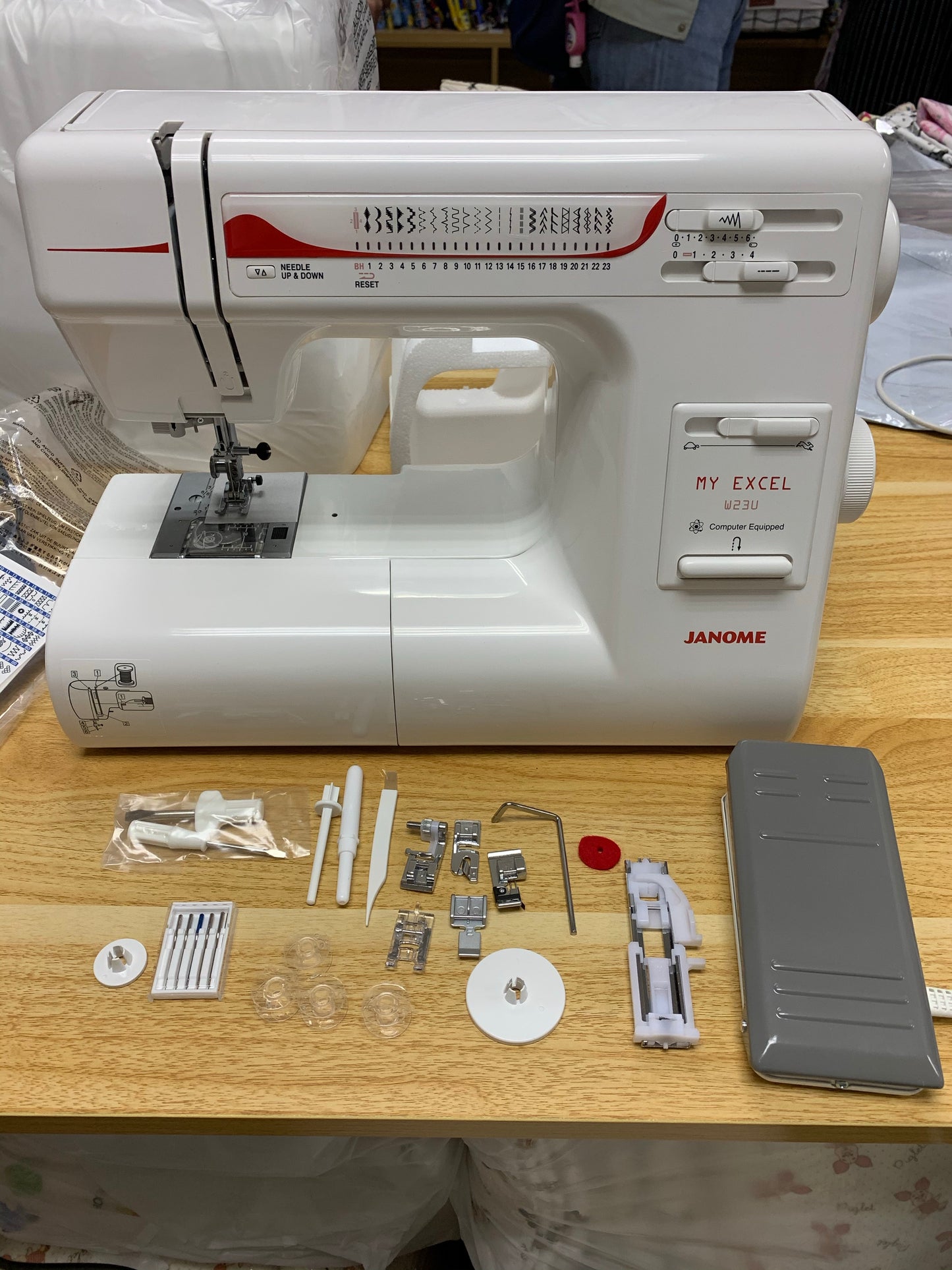 Janome My Excel W23U 衣車