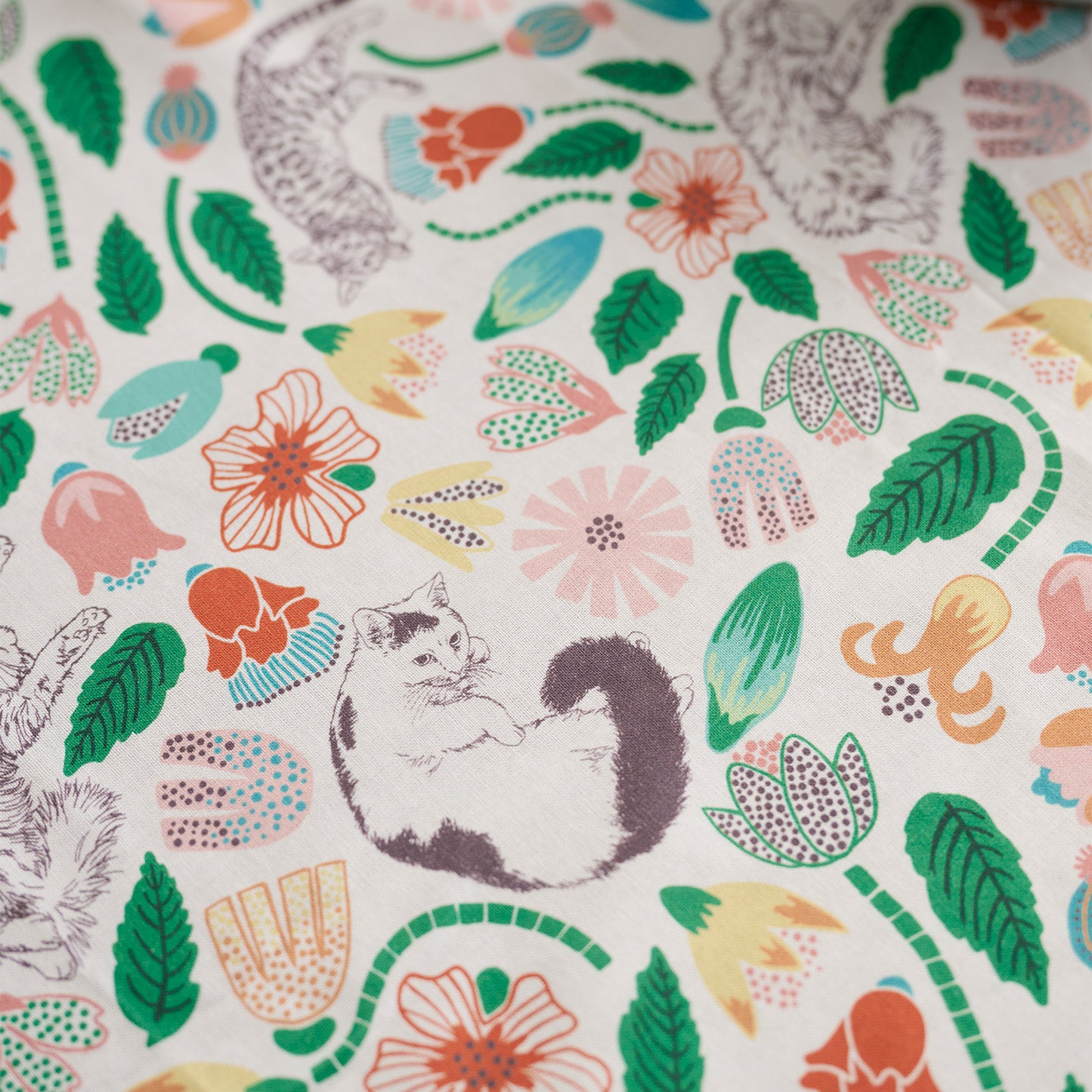 Japan | 365 cat. art cats cats garden 貓貓庭園 | cotton printed sheeting 純棉