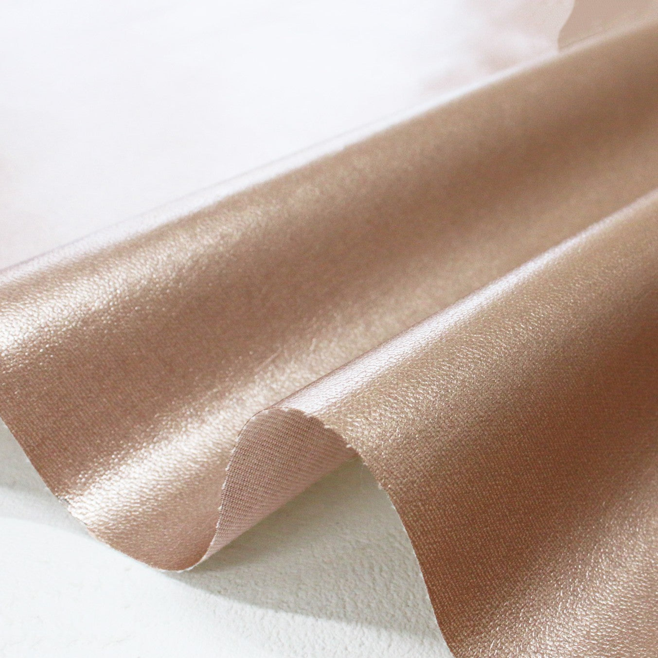 Japan | pearl color 珍珠色 | thin soft faux leather 超薄       柔軟仿皮