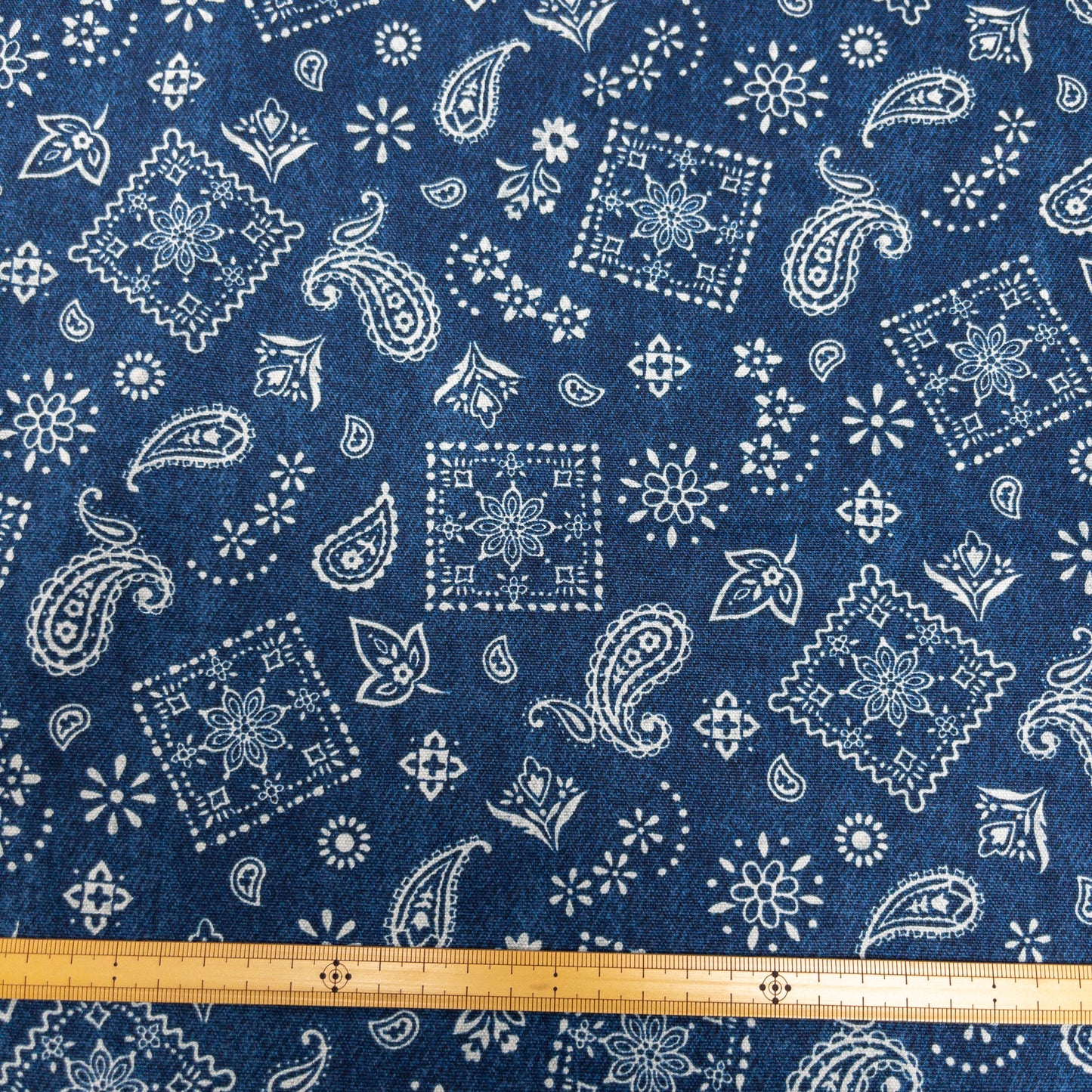 Japan | Denim Layers 復古牛仔色刺繡腰果花圖案 | cotton printed oxford 純棉