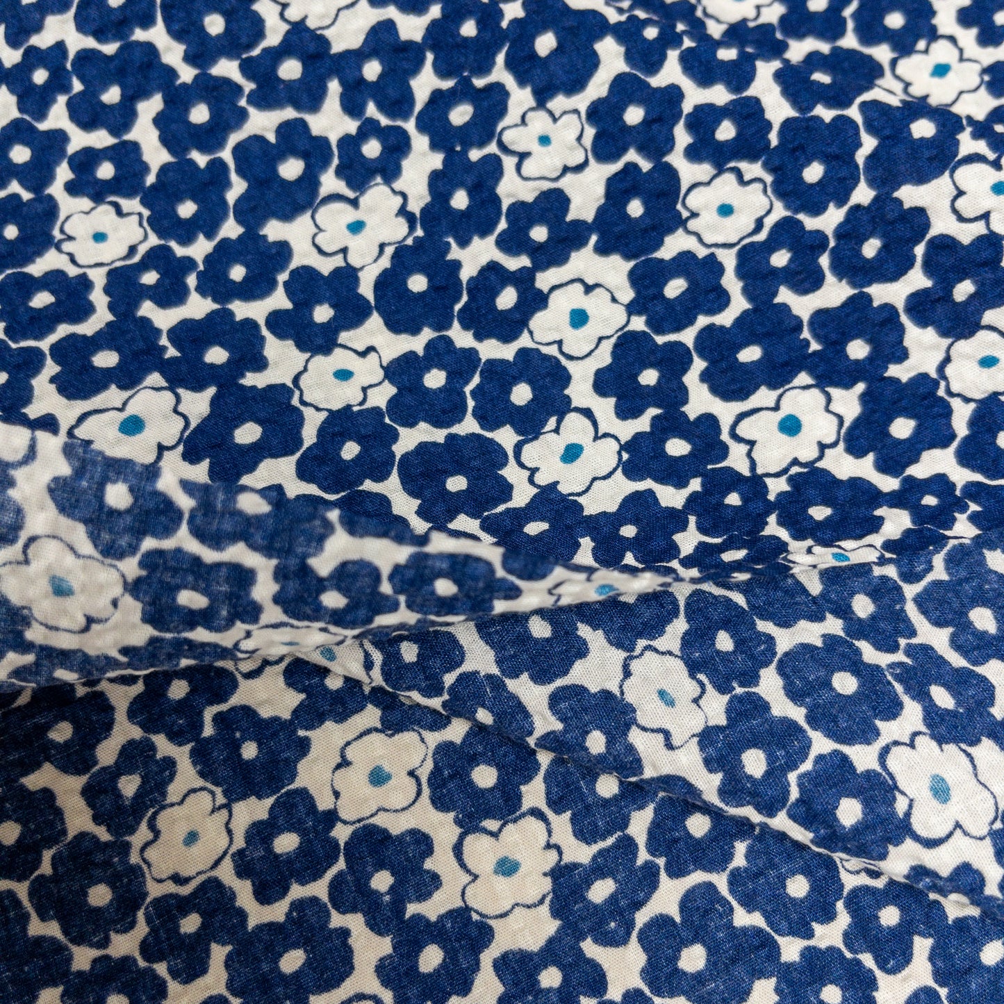 Japan | blue little flowers 北歐藍色小花朵 | cotton seer sucker 泡泡棉浴衣布