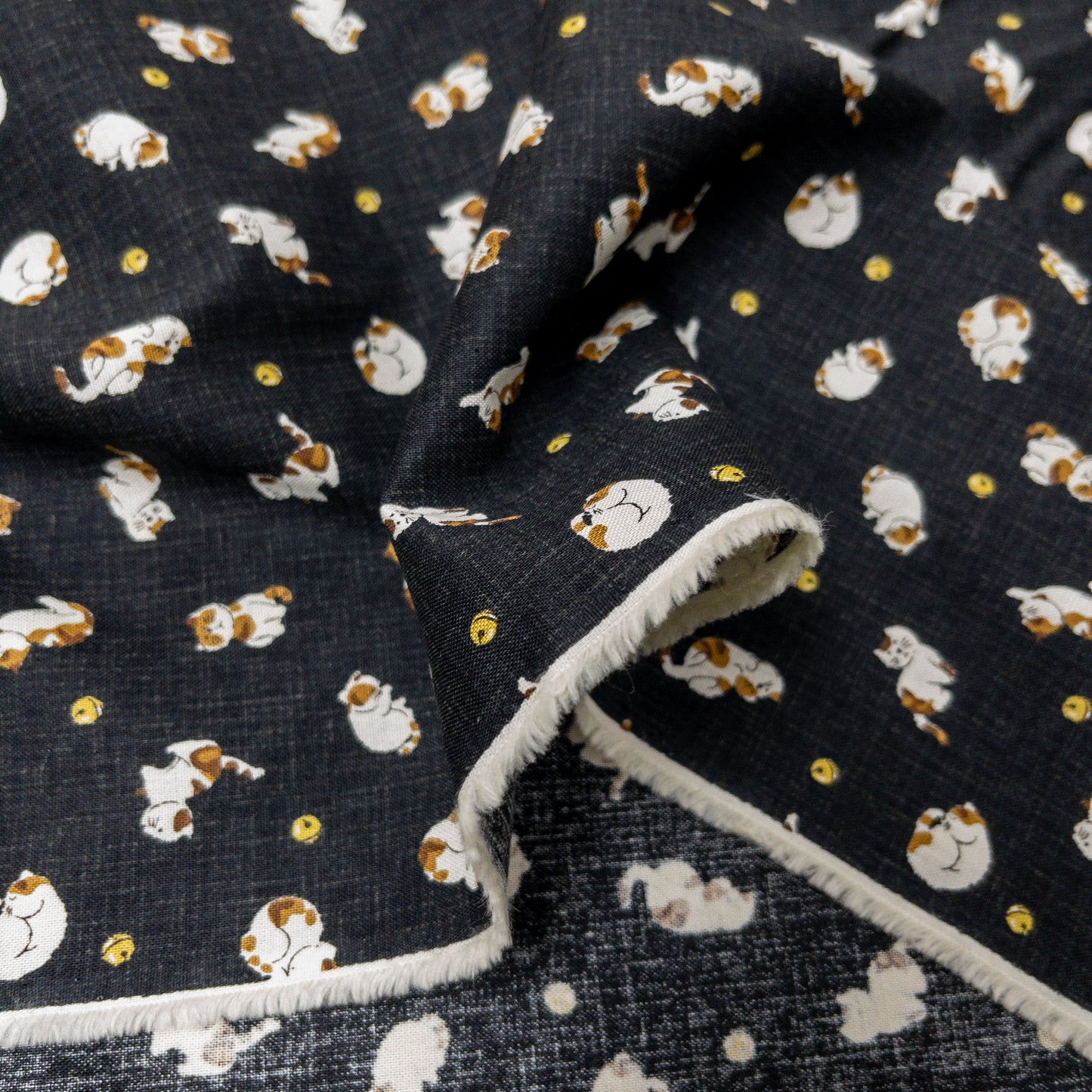 Japan | little cat 小小三色貓 | cotton printed sheeting