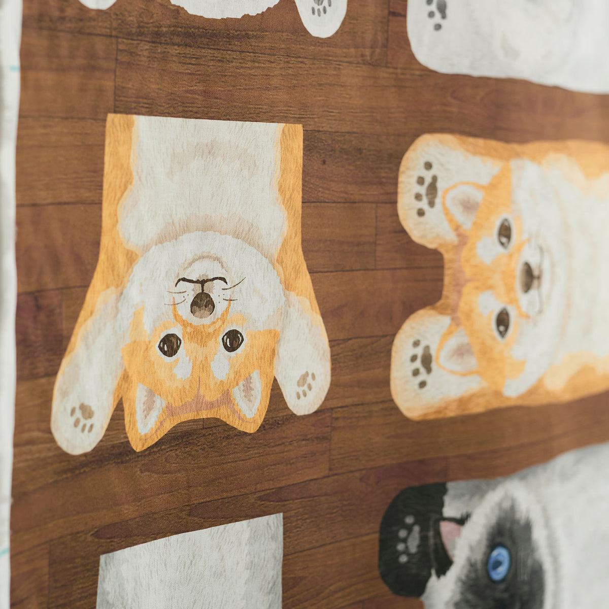 kokka home deco mini - 貓狗躺在地板上 | cotton printed sheeting 純棉