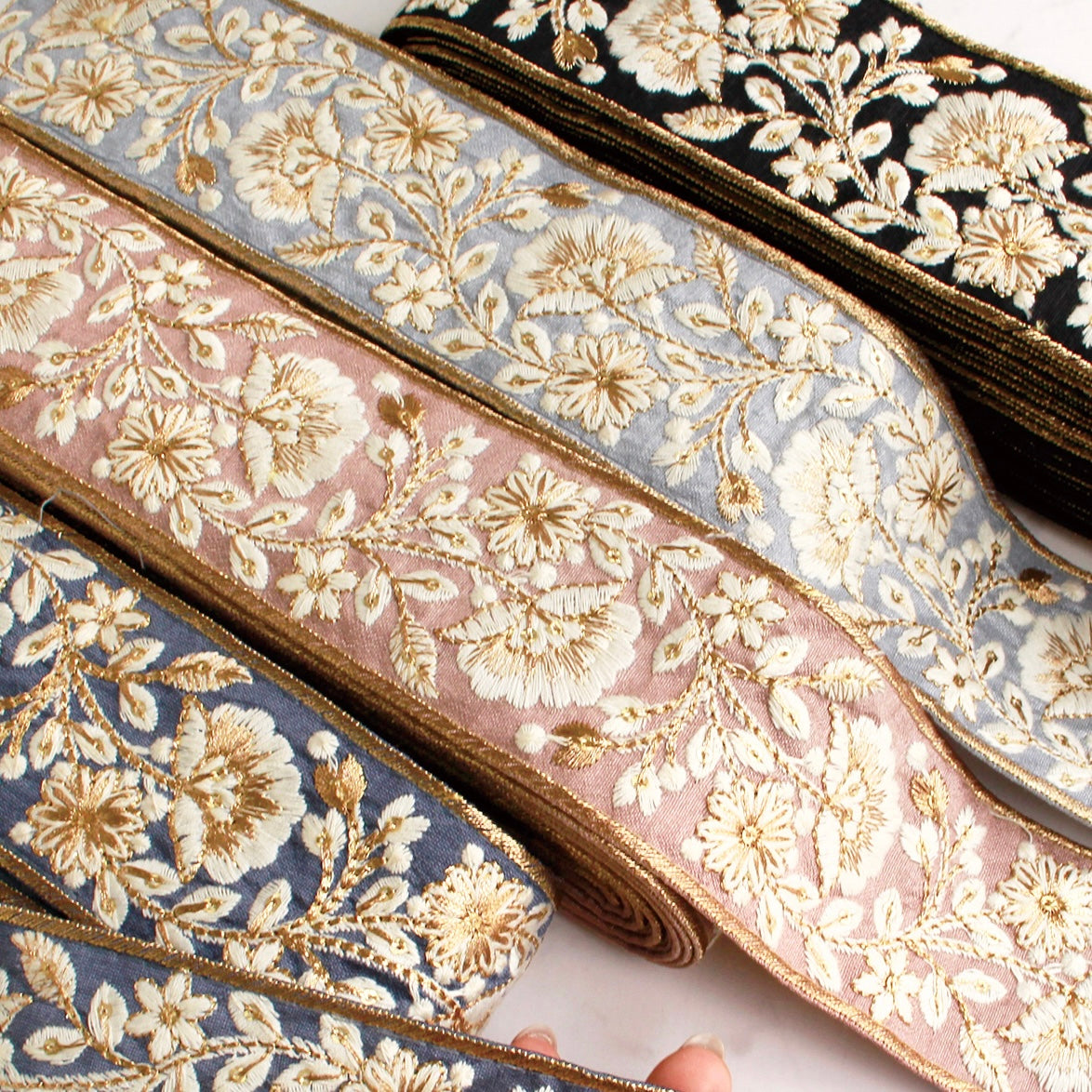 embroidery webbing 刺繡帶 | white flower gold thread 白花金線 5.5cm