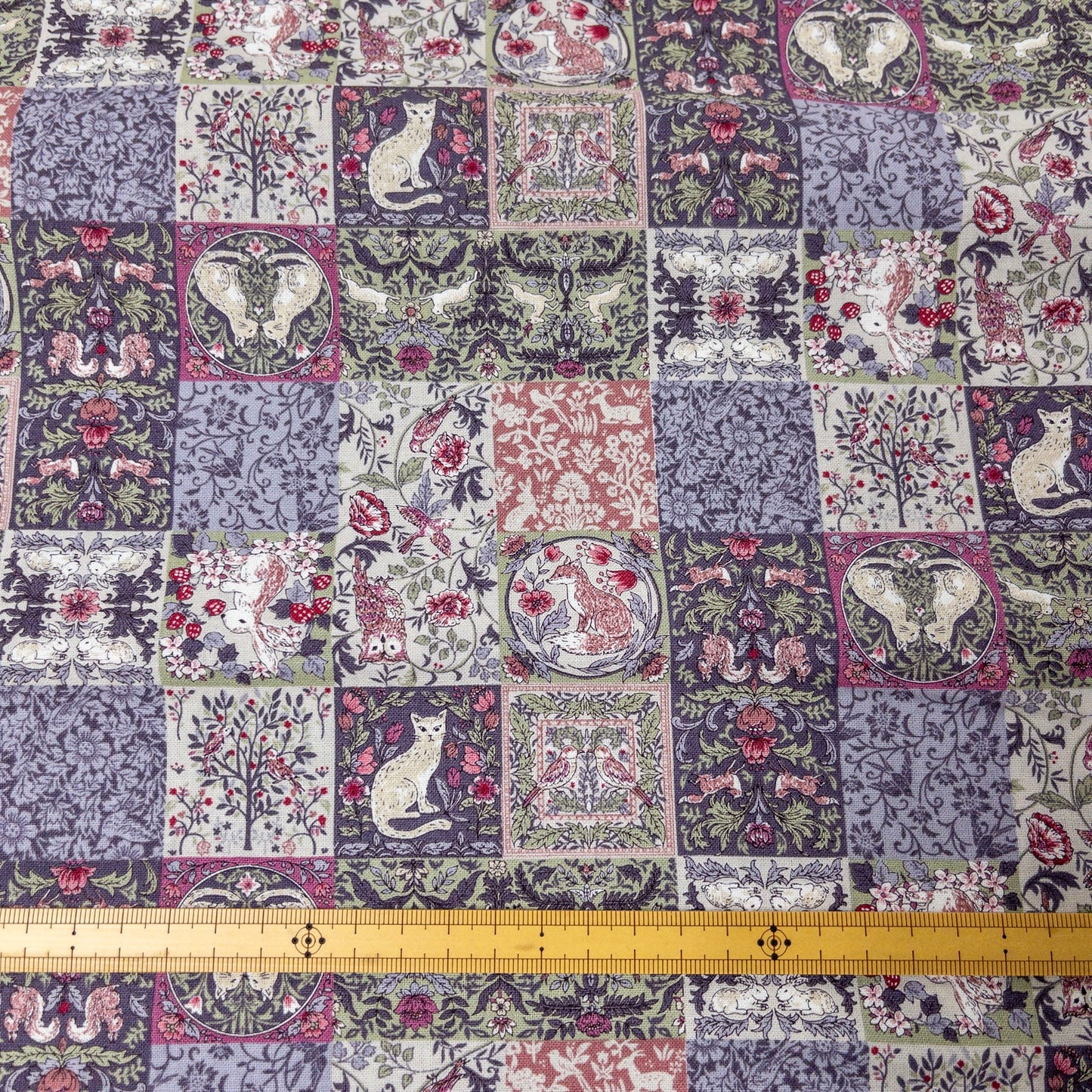 Japan | artistic style animals cat 歐洲動物拼磚 貓貓 | cotton printed sheeting 純棉