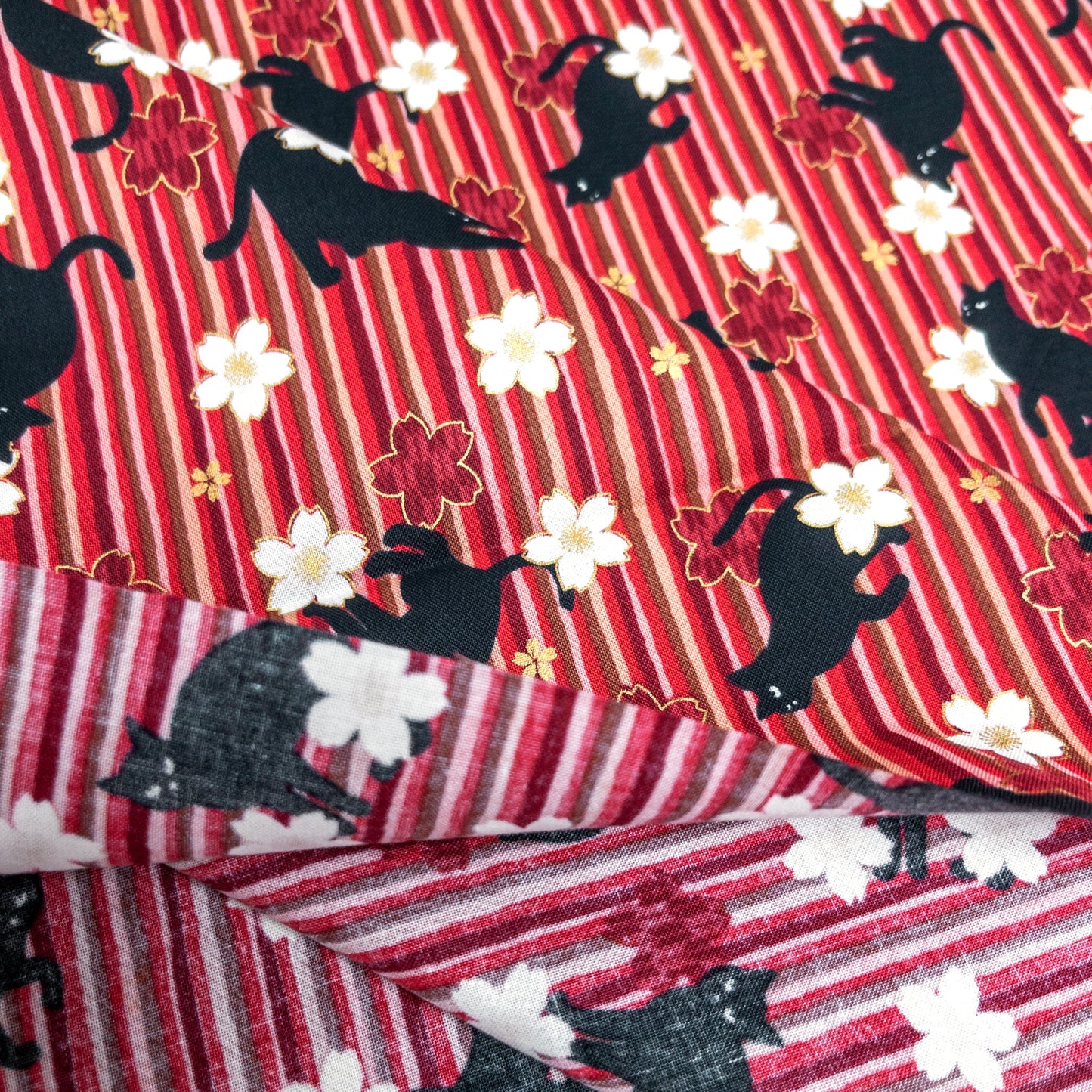 Quilt Gate | bronzing sakura stripe black cats 燙金櫻花間條黑貓 | cotton printed sheeting 純棉