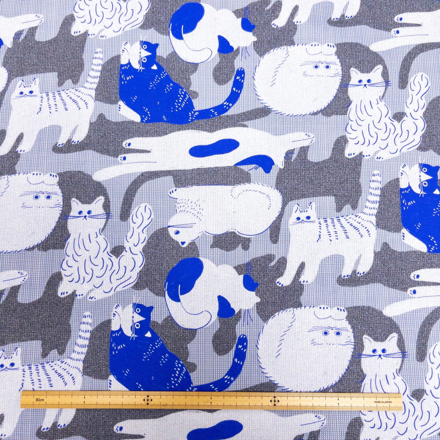 nora. | hairy cat 毛茸茸貓貓 | cotton printed sheeting 純棉