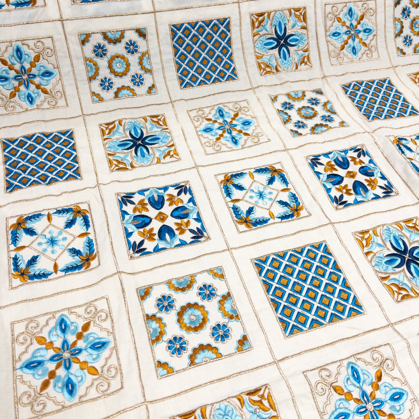 India | plaid embroidered fabric 方格紋刺繡布 | cotton 純棉