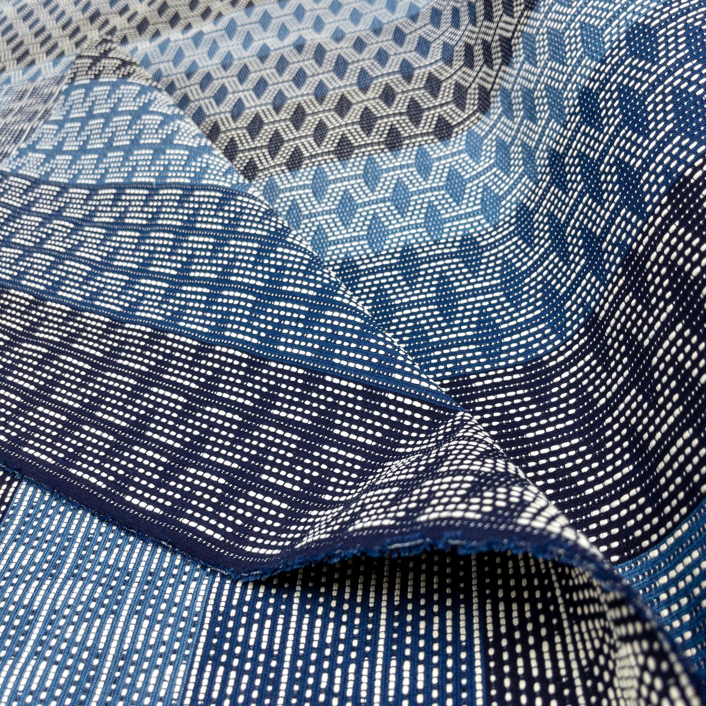 Japan | Indigo Katsuo Sashiko zigzag | Sashiko-ori 刺子織