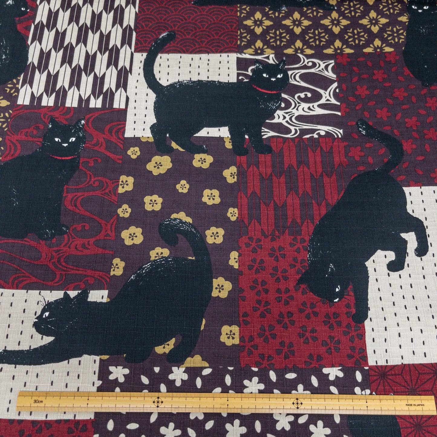 Japan | japanese pattern black cat 和風圖案拼圖黑貓 | cotton printed poplin 竹節棉