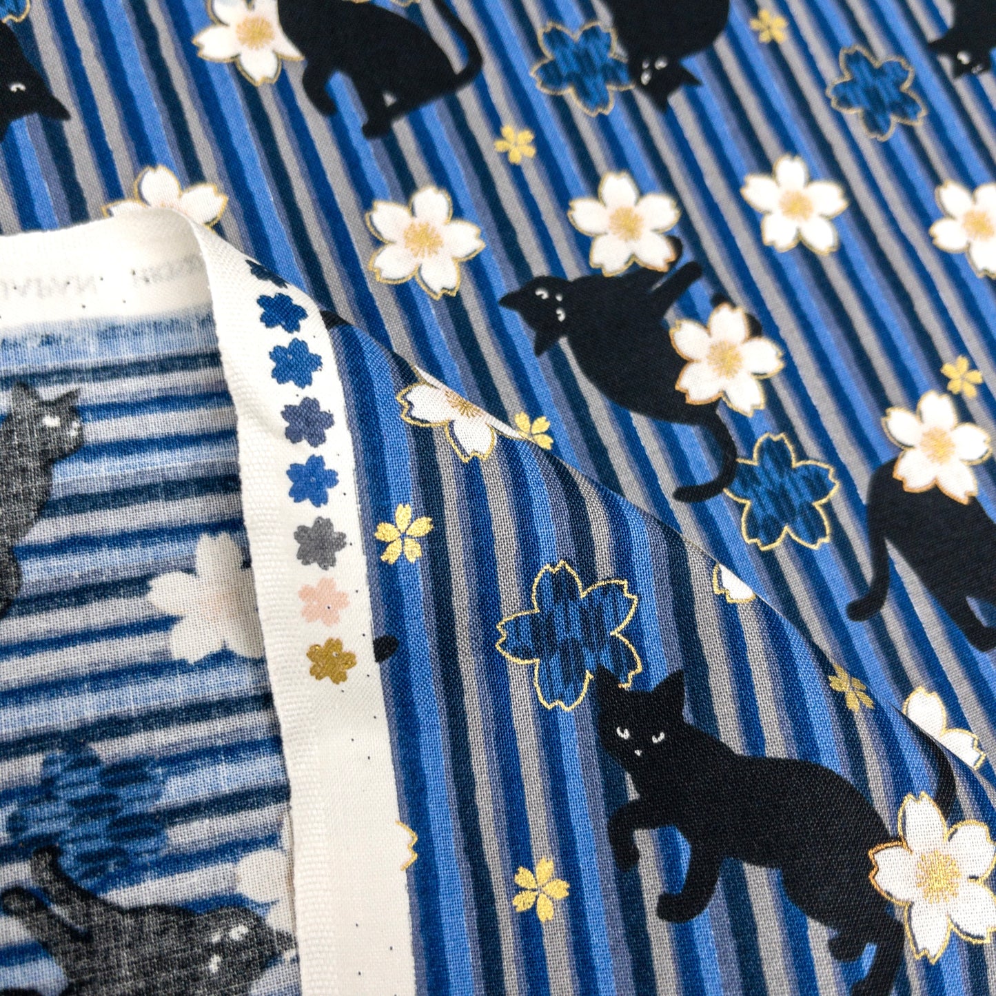 Quilt Gate | bronzing sakura stripe black cats 燙金櫻花間條黑貓 | cotton printed sheeting 純棉