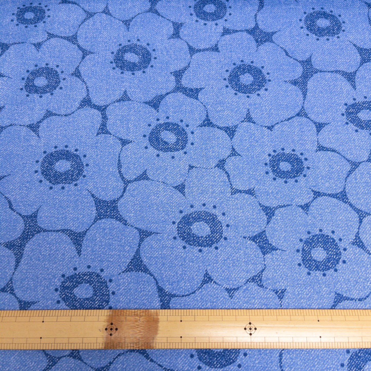 Japan | Crayon-style flowers 蠟筆風格北歐花 | cotton printed oxford 純棉