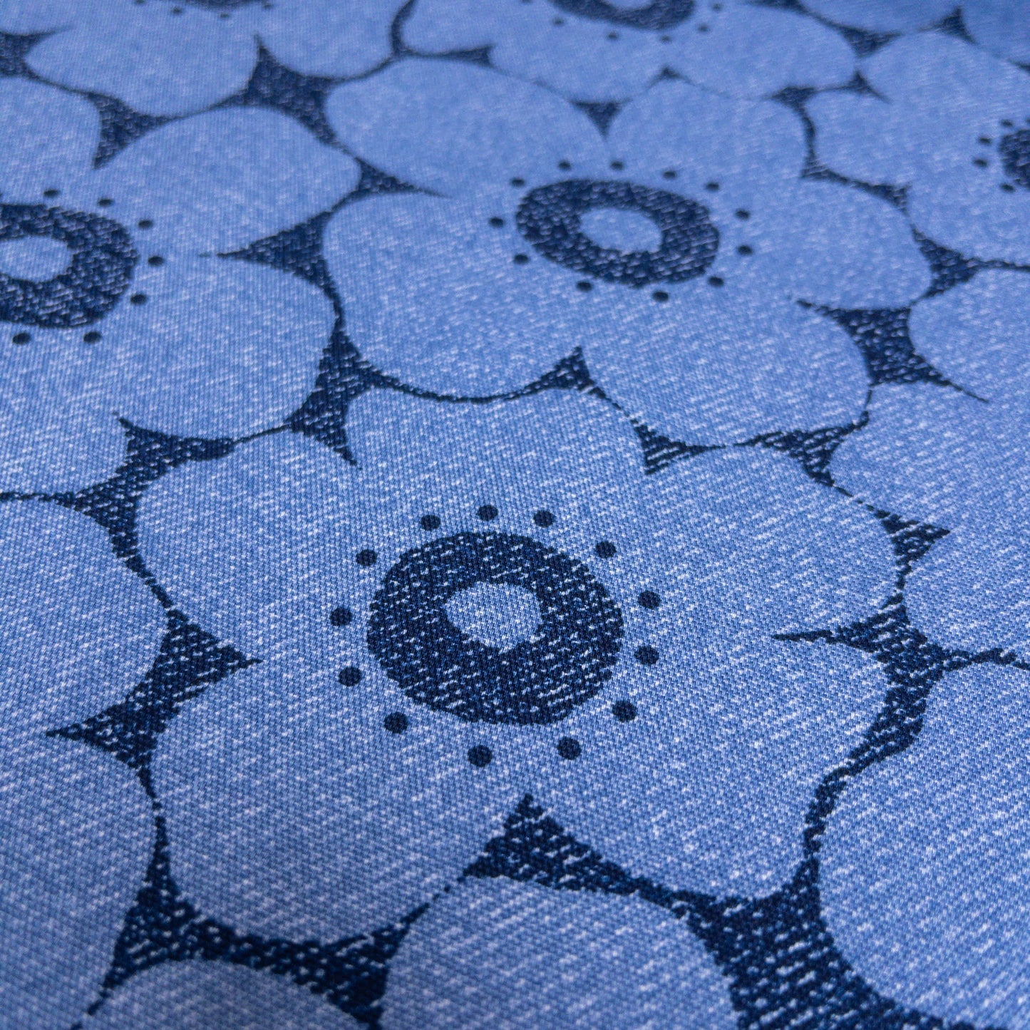 Japan | Crayon-style flowers 蠟筆風格北歐花 | cotton printed oxford 純棉