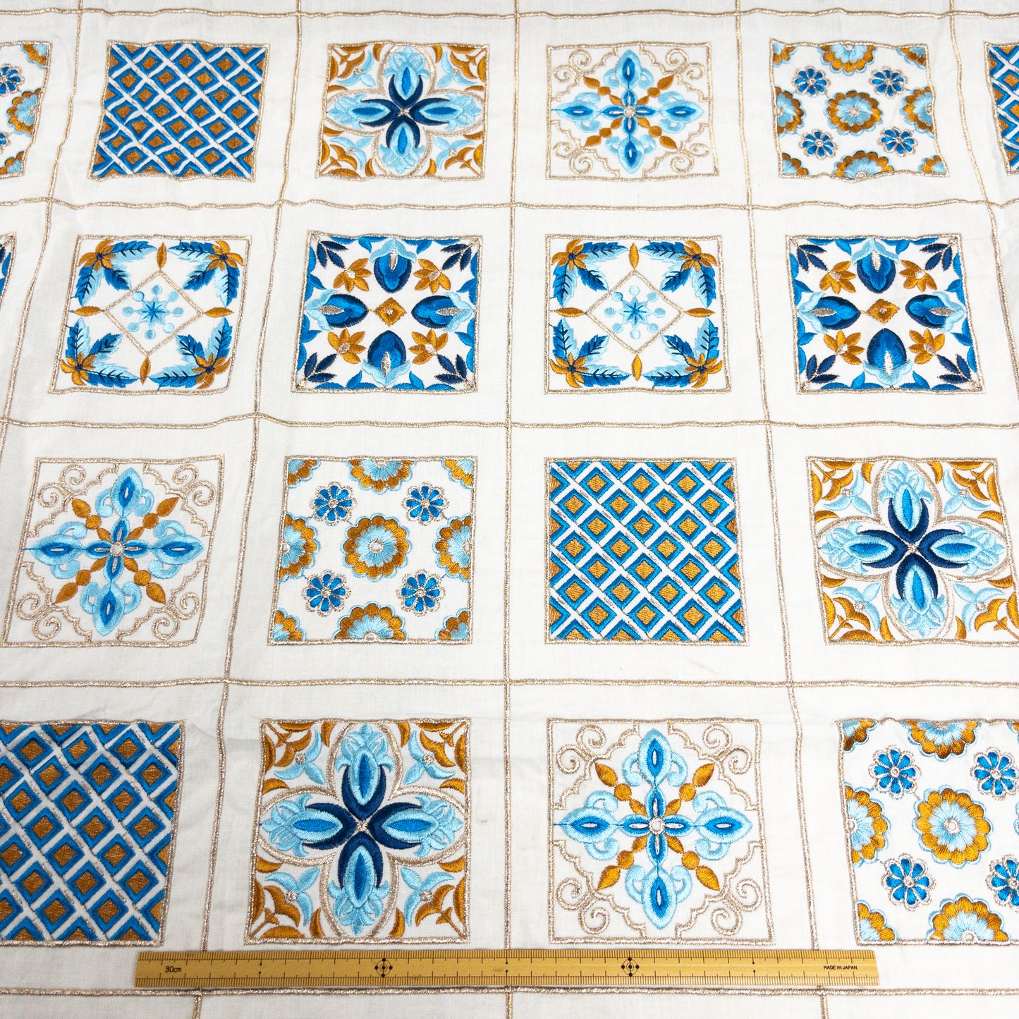 India | plaid embroidered fabric 方格紋刺繡布 | cotton 純棉