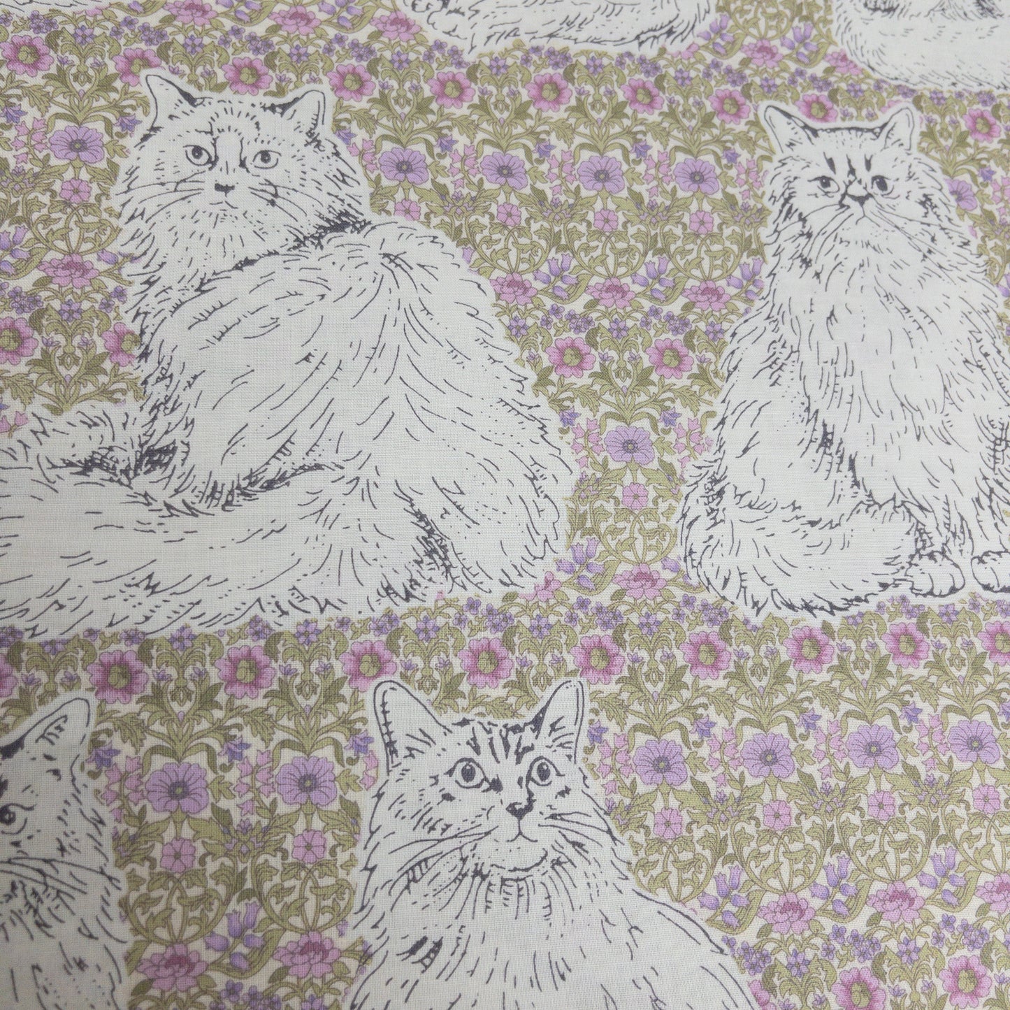 Japan | flowers with cats 歐洲風格紫花貓 | cotton printed shirting 純棉