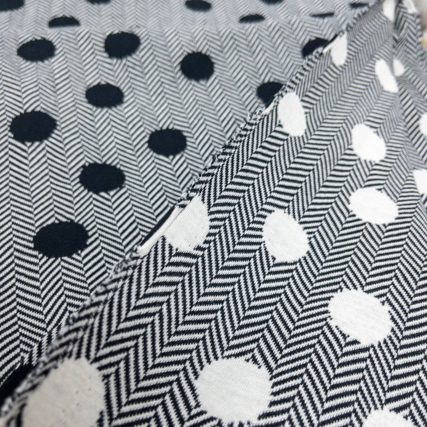 maffon | tweed dot black ivory 花呢圓點 黑+米色 | cotton jacquard knit 雙面純棉提花針織 - 160cm