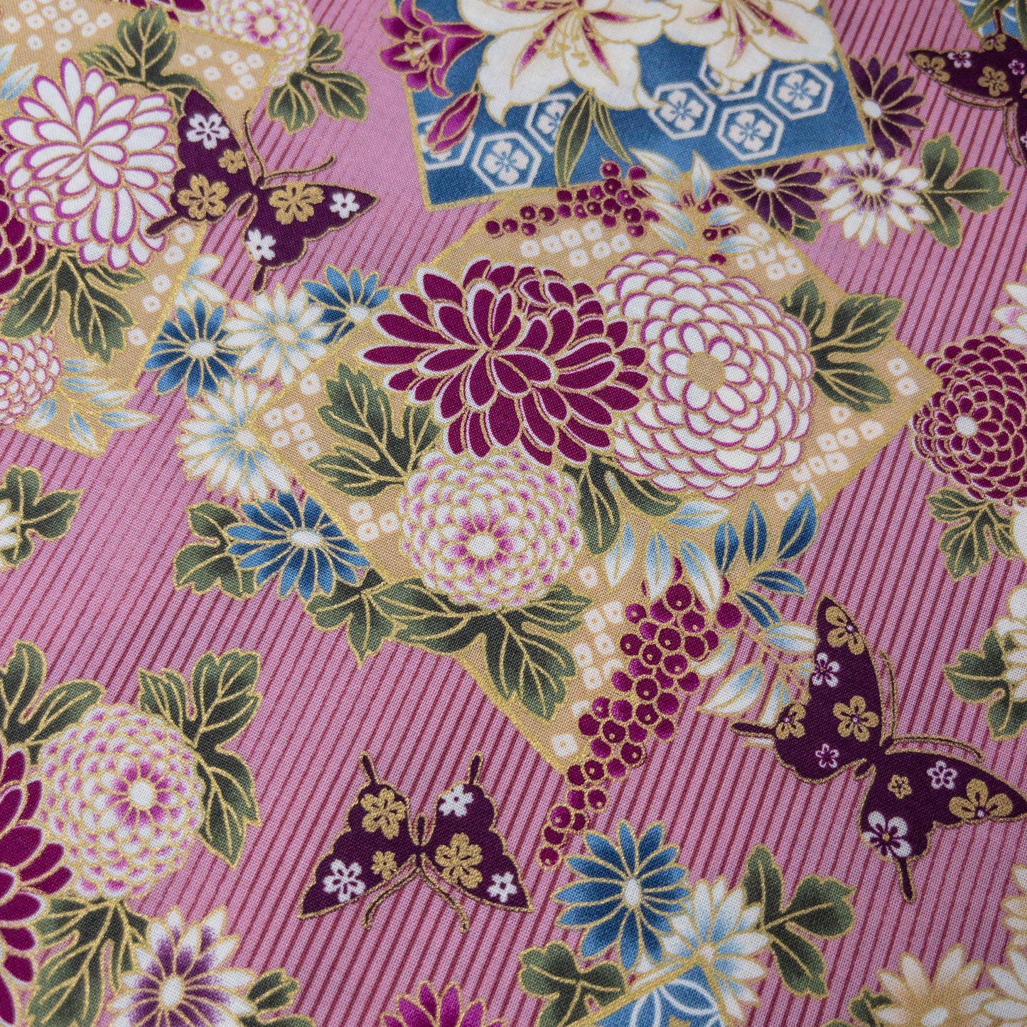 Quilt Gate | Japanese flowers butterfly 和風花球蝴蝶 | cotton printed sheeting 純棉
