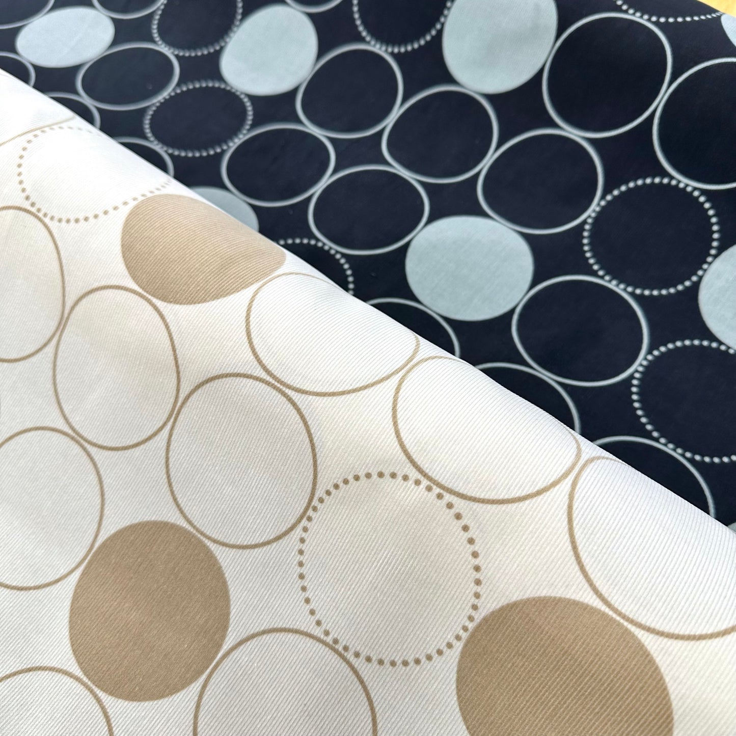 Japan | circle 圓形 圓圈 點 | cotton printed corduroy 薄燈芯絨