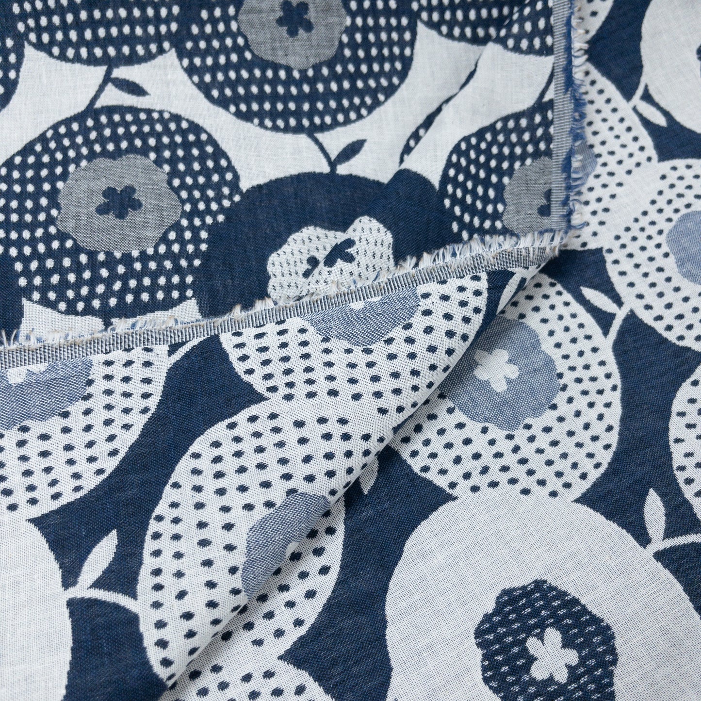 Kobayashi | 抽象果實圖案 | cotton double weave jacquard 純棉雙面提花
