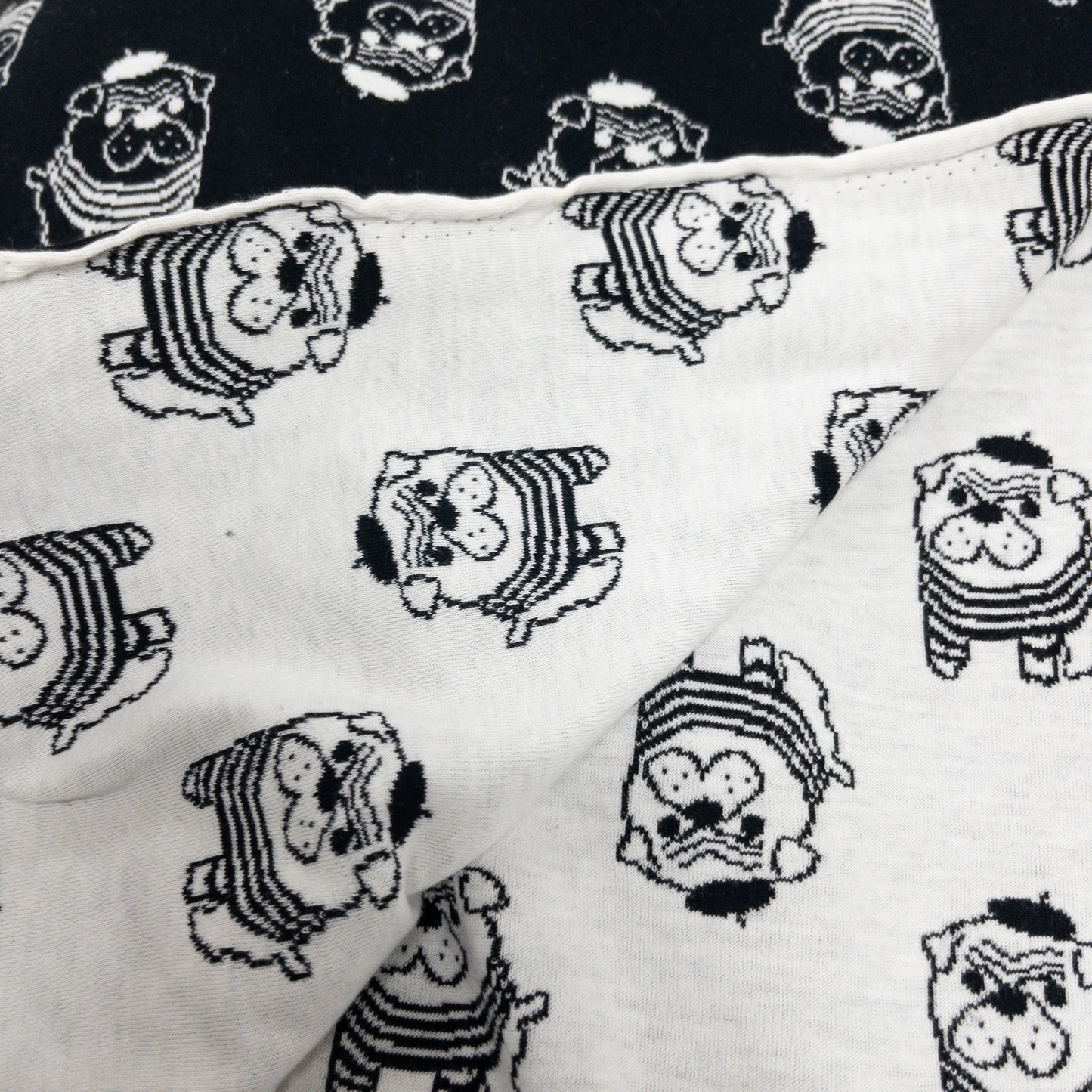 maffon | pug black ivory 八哥 黑+米色 | cotton jacquard knit 雙面純棉提花針織 - 160cm