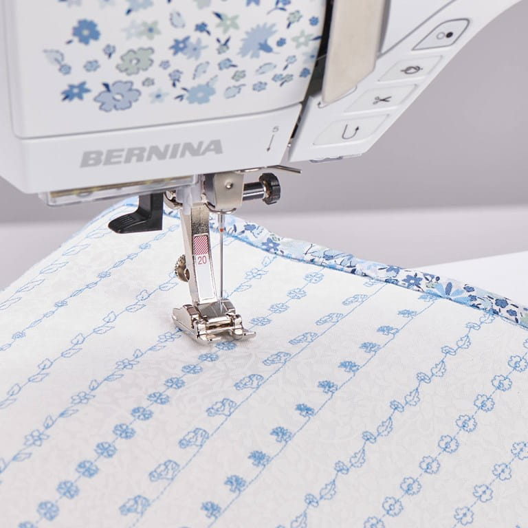 預購! 限量 瑞士BERNINA x Liberty B495 特別版 高階電腦縫紉機 (轉數快/銀行轉帳/現金優惠價$22000)