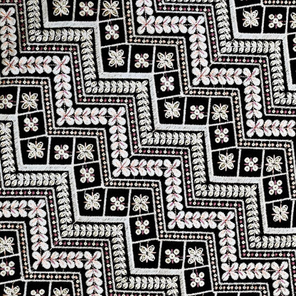 India | ethnic embroidered fabric 民族風刺繡布