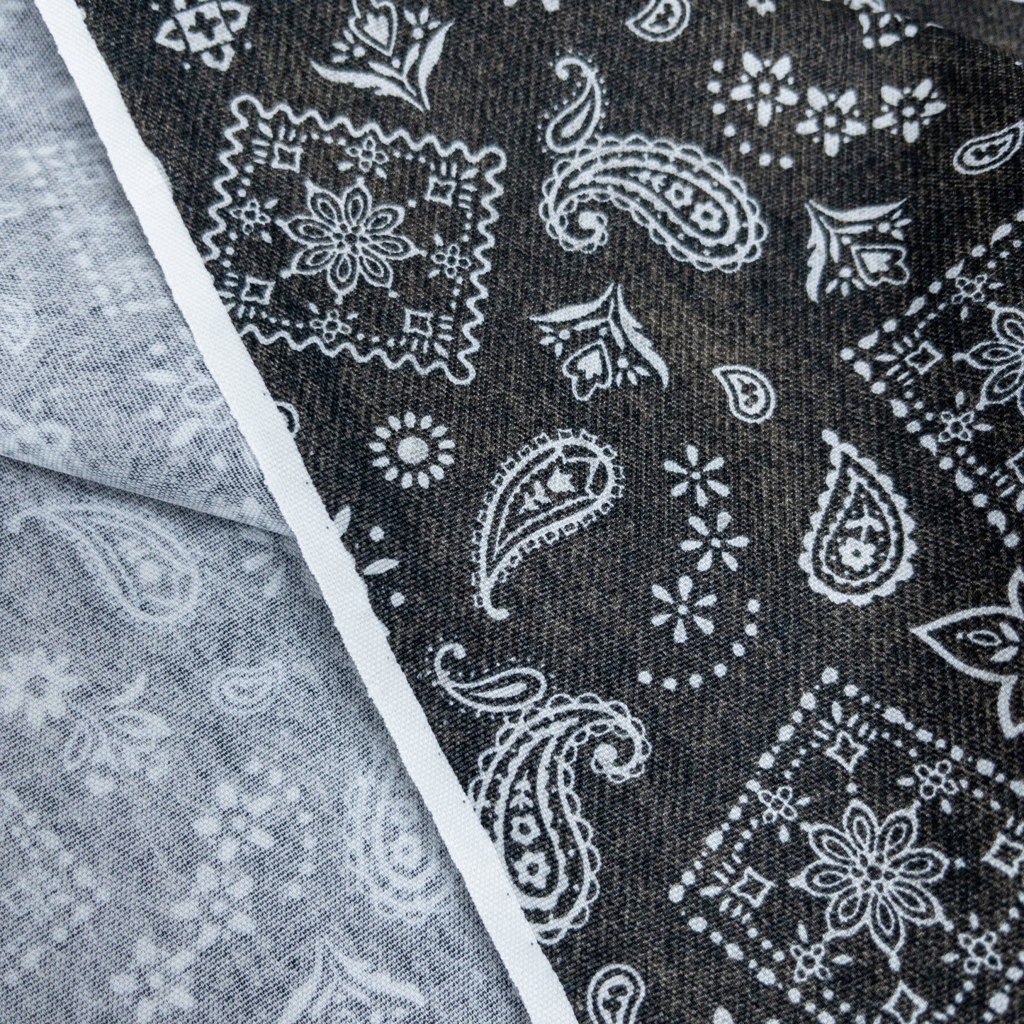 Japan | Denim Layers 復古牛仔色刺繡腰果花圖案 | cotton printed oxford 純棉