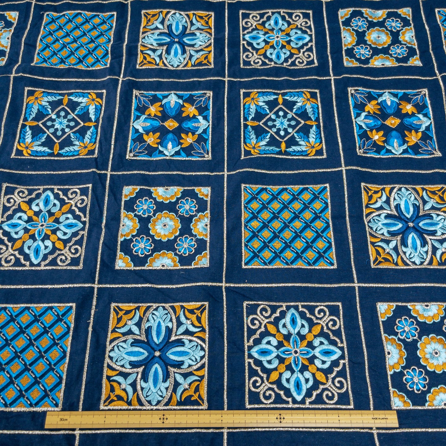 India | plaid embroidered fabric 方格紋刺繡布 | cotton 純棉