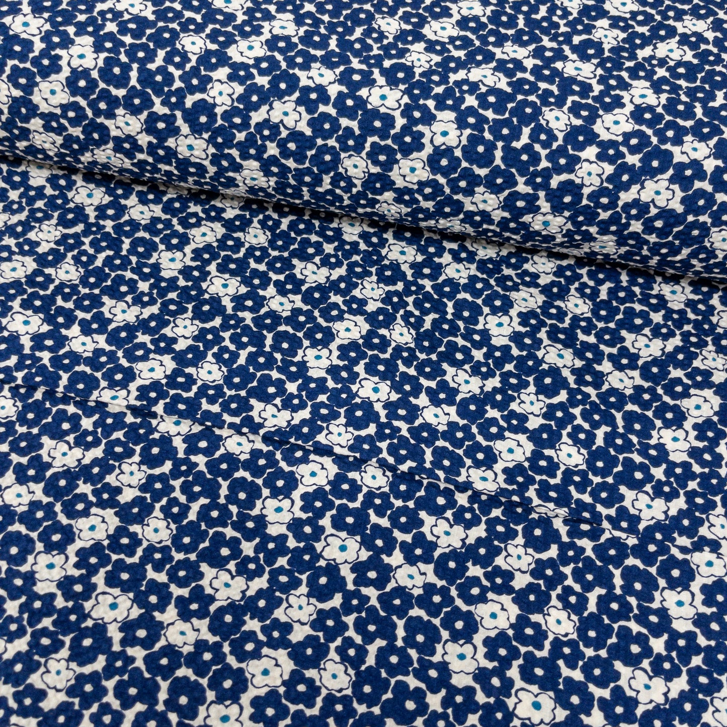 Japan | blue little flowers 北歐藍色小花朵 | cotton seer sucker 泡泡棉浴衣布