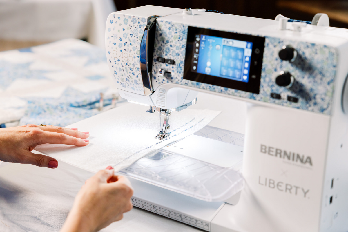 預購! 限量 瑞士BERNINA x Liberty B495 特別版 高階電腦縫紉機 (轉數快/銀行轉帳/現金優惠價$22000)