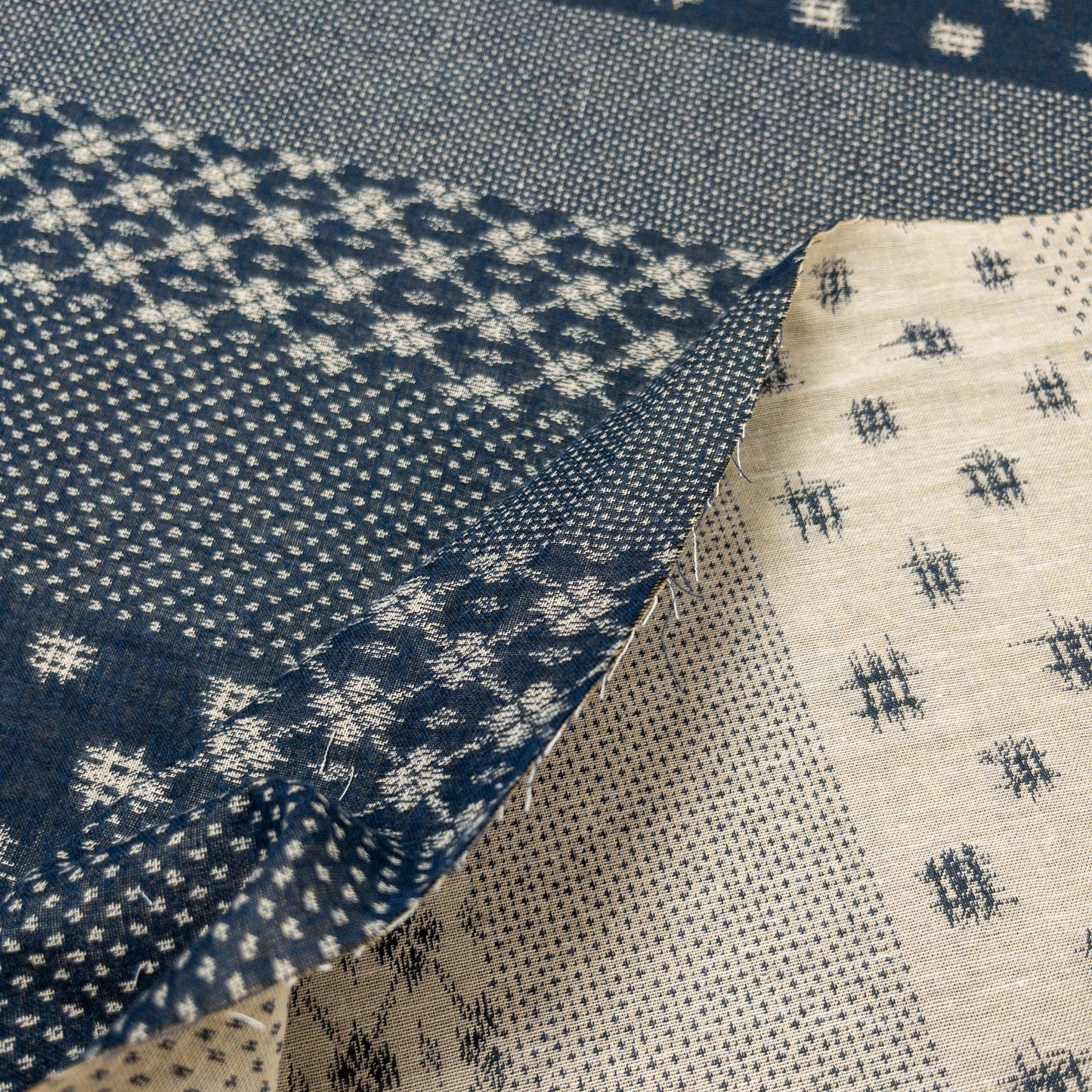 Kobayashi | 藍色和風間紋 | cotton double weave jacquard 純棉雙面提花
