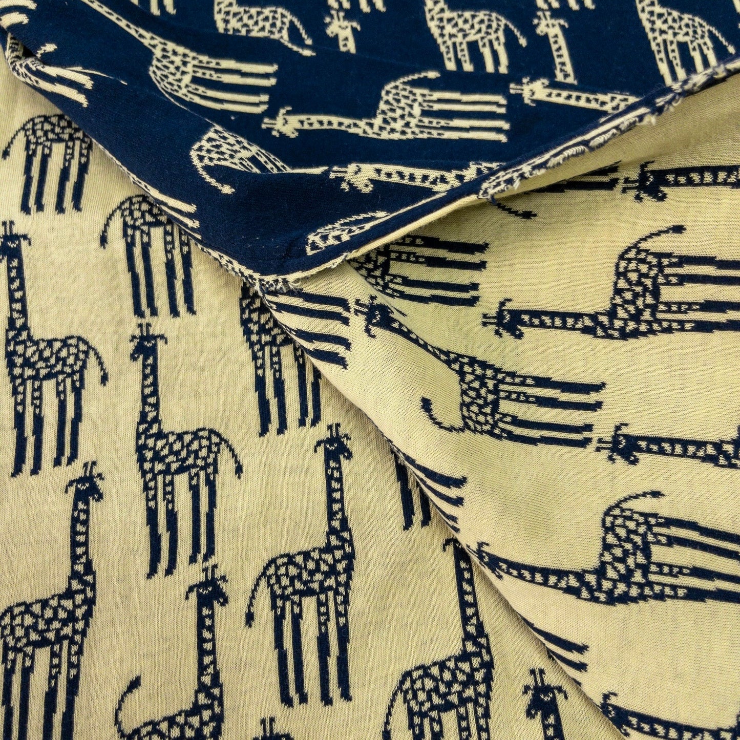 maffon | giraffe navy yellow 長頸鹿 深藍+黃色 | cotton jacquard knit 雙面純棉提花針織 - 160cm