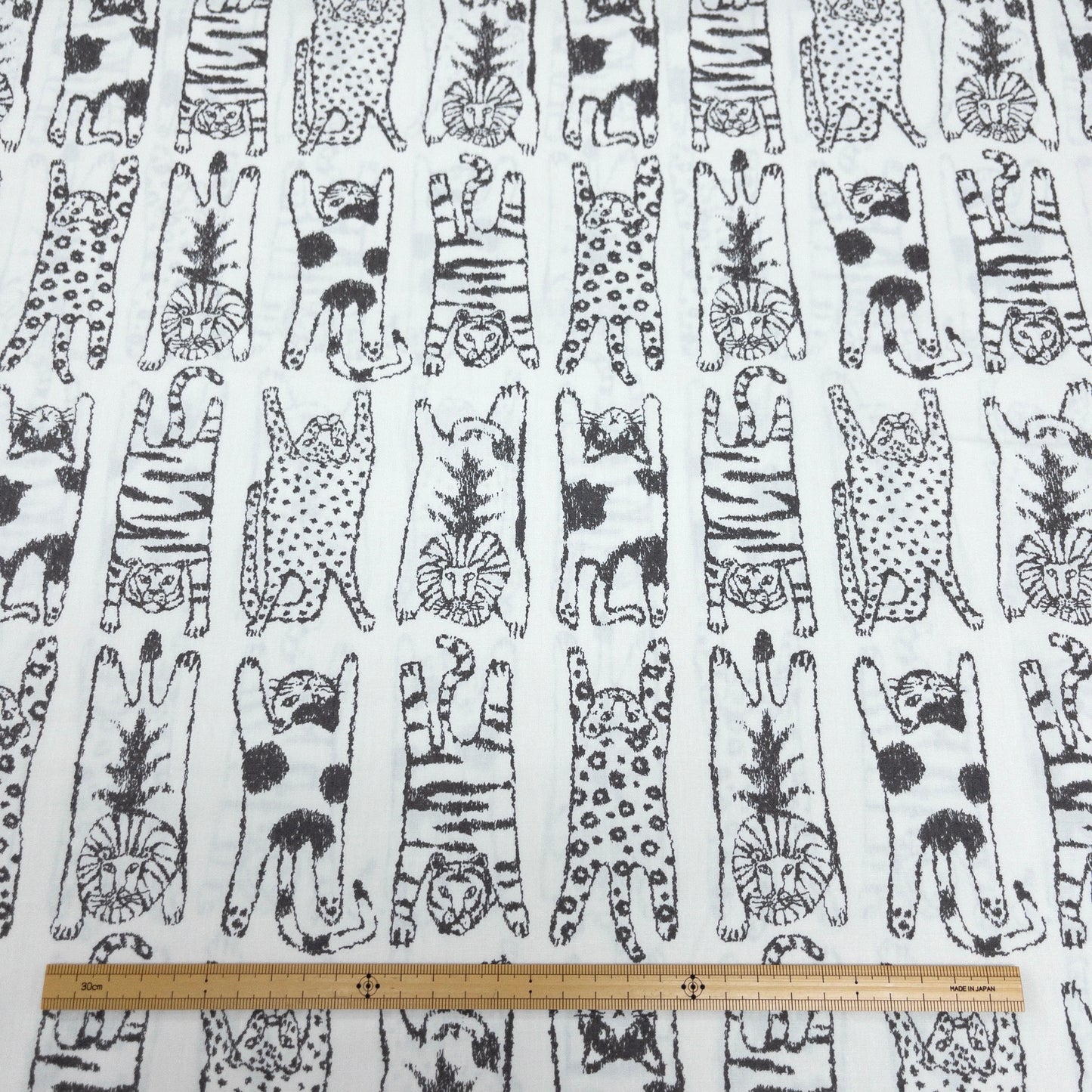 Japan | lying animals 趴趴動物 | cotton printed 40s 純棉