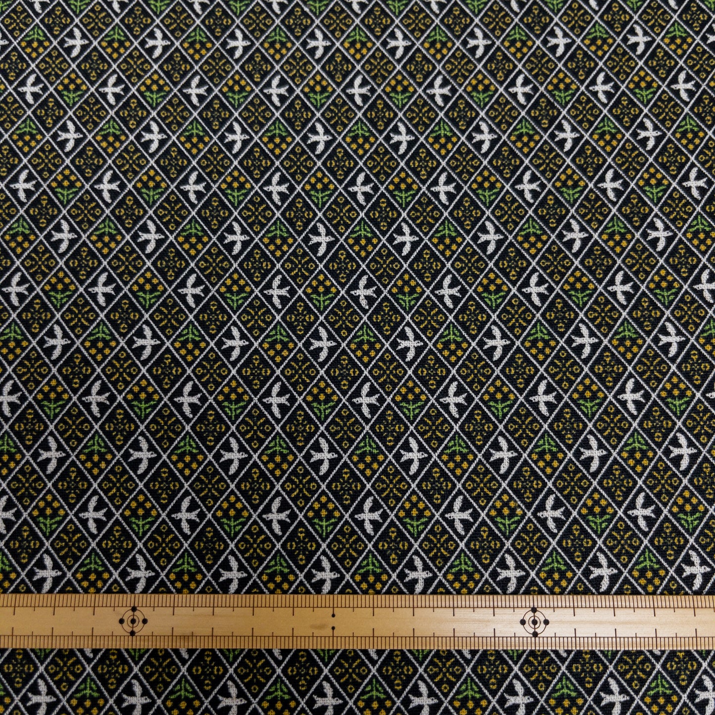 Japan | Bird checkerboard 格紋千鳥 | cotton printed linen canvas 棉麻