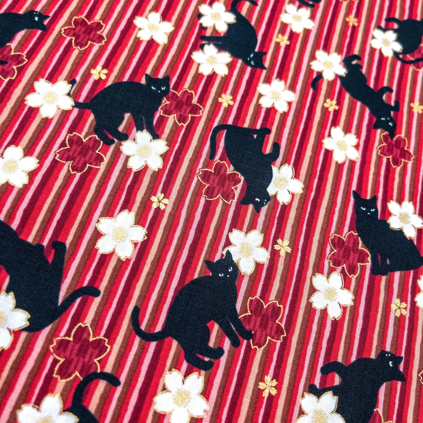 Quilt Gate | bronzing sakura stripe black cats 燙金櫻花間條黑貓 | cotton printed sheeting 純棉