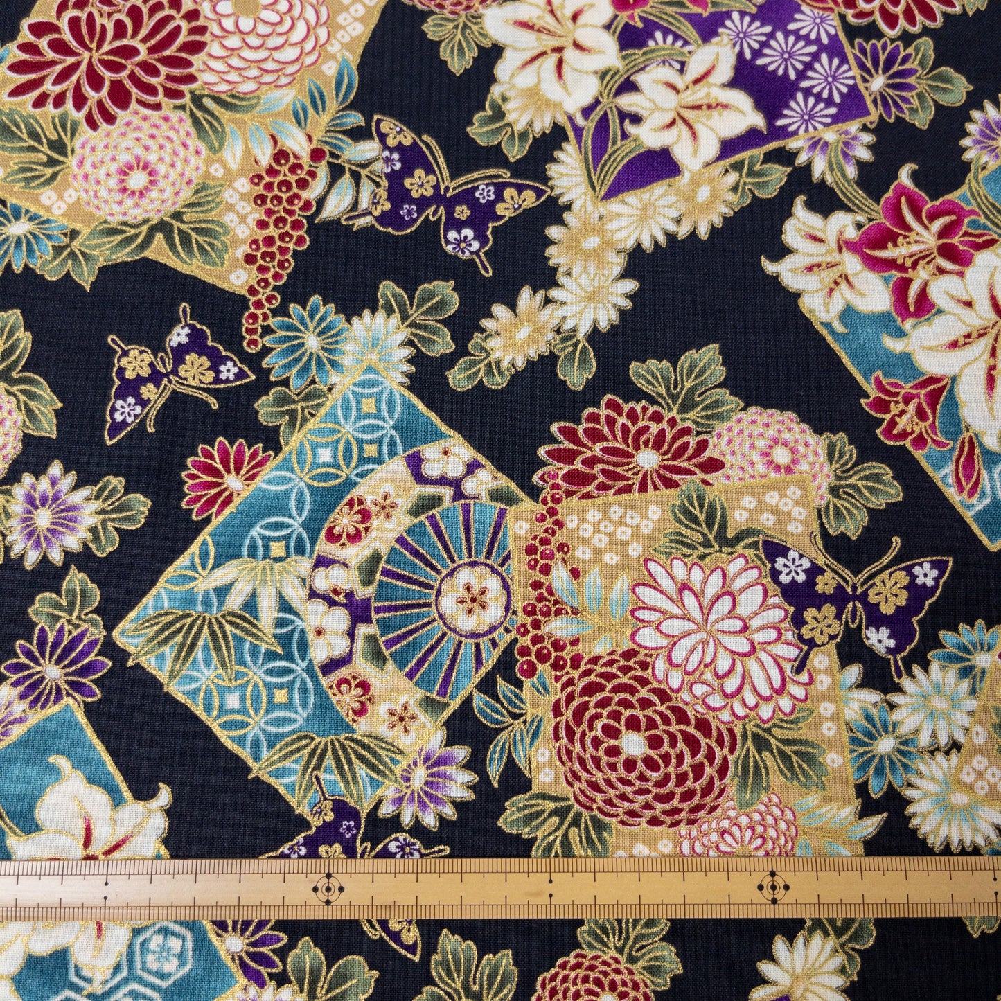 Quilt Gate | Japanese flowers butterfly 和風花球蝴蝶 | cotton printed sheeting 純棉