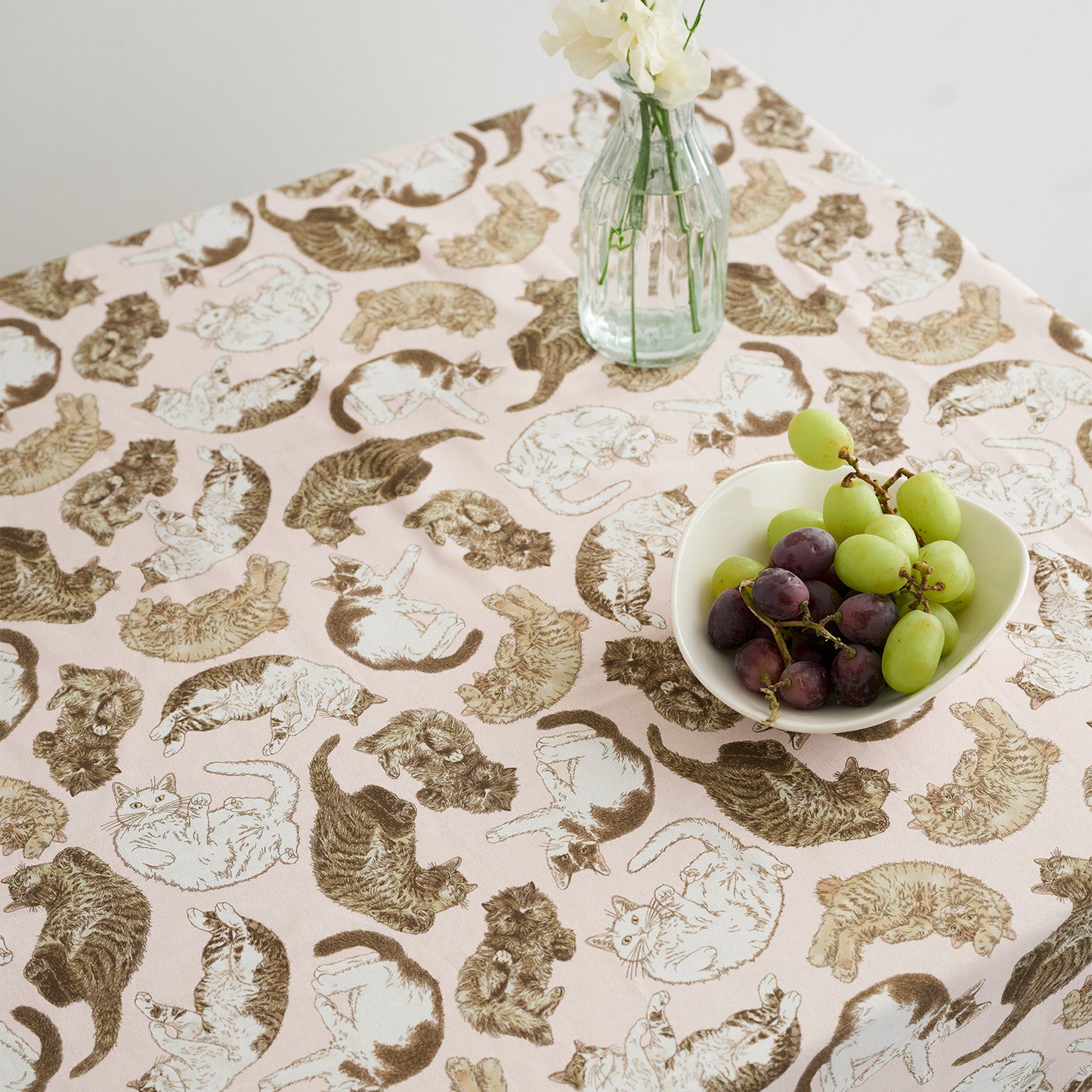 Japan | 365 cat. art cats everywhere 到處都是貓貓 | cotton printed sheeting 純棉