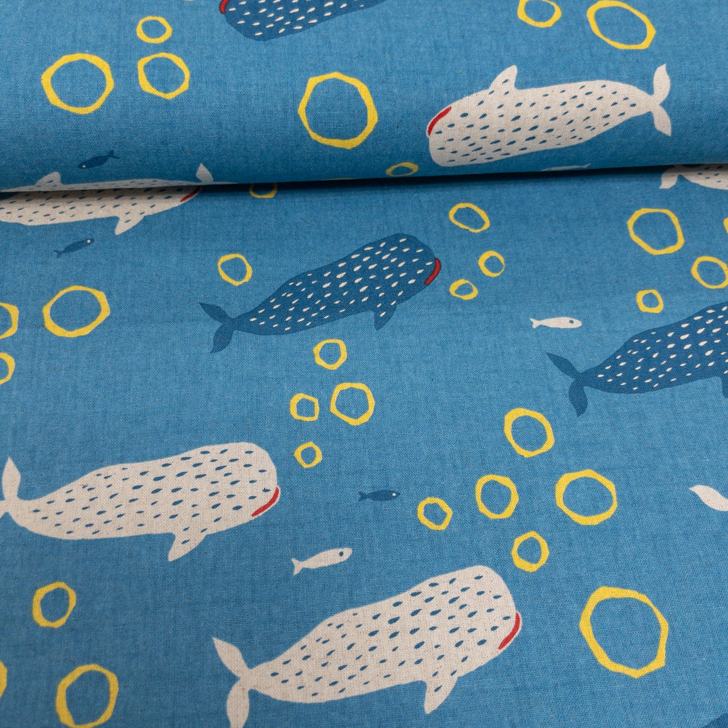 Japan | bubbles whale 泡泡鯨鯊 | cotton linen 棉麻