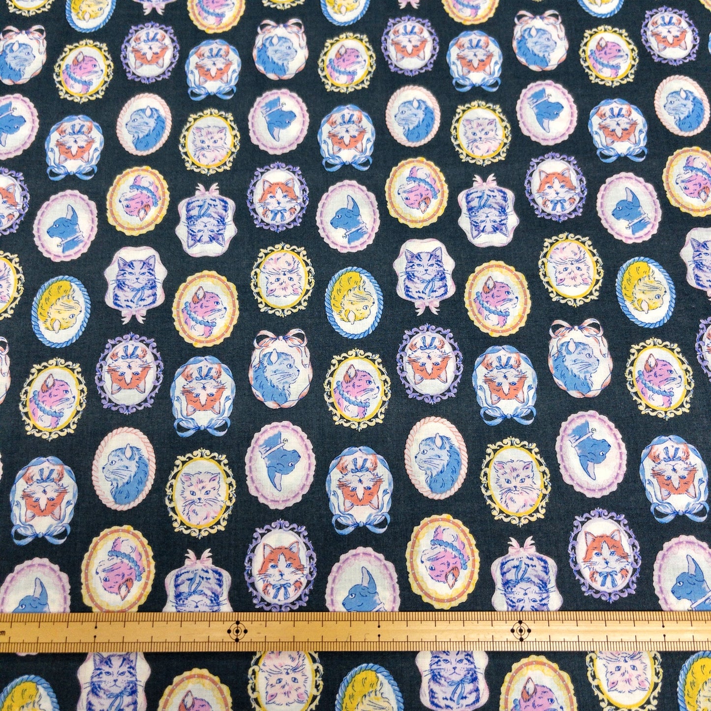 Japan | mirror cat 貓貓鏡子 | cotton printed 60s 純棉